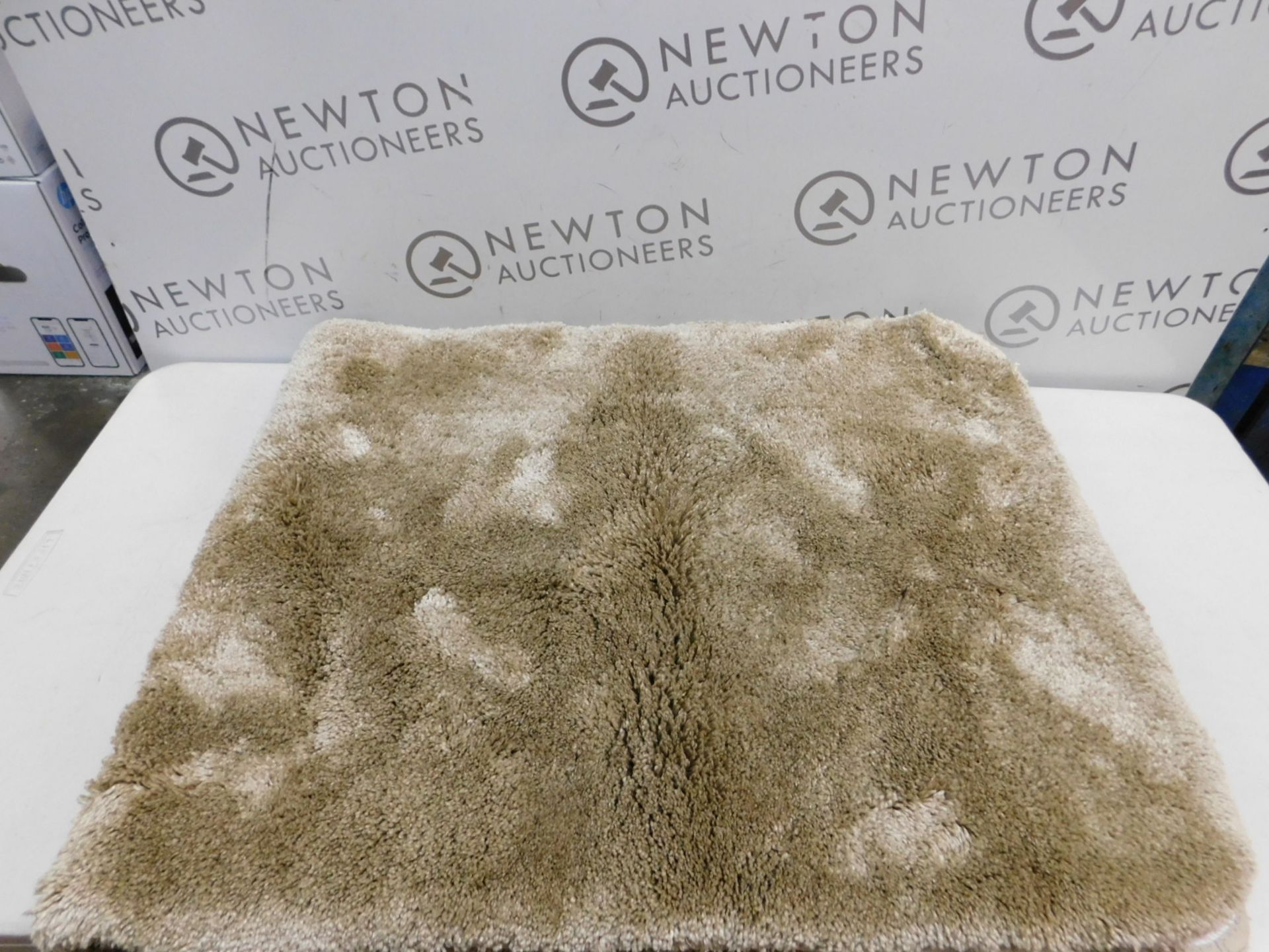 1 CHARISMA TRUSOFT LUXURIOUS BEIGE BATH MAT RRP Â£29.99