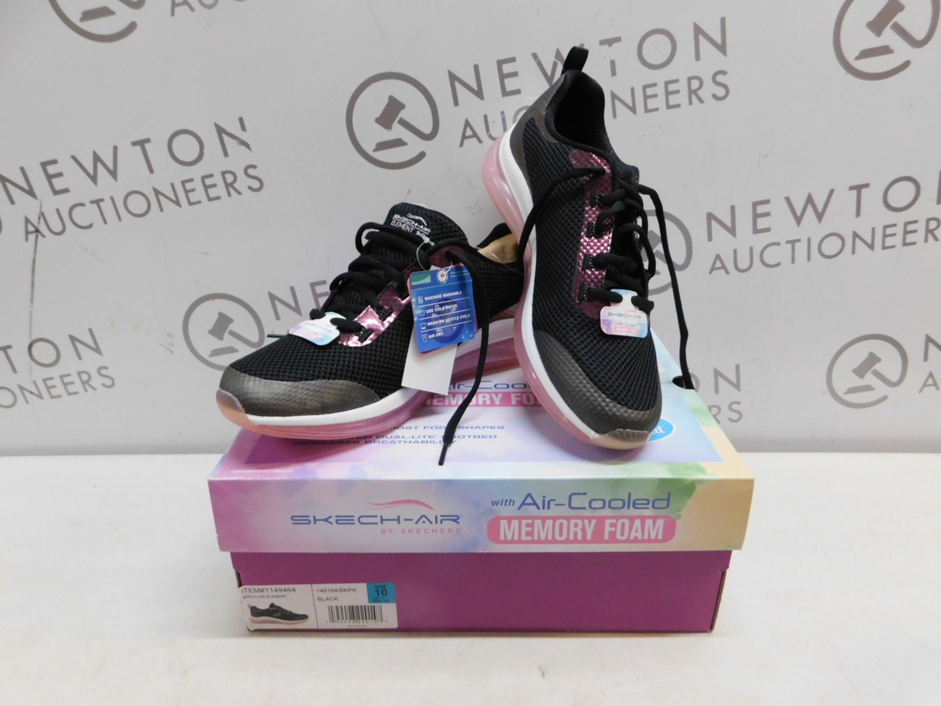 1 BOXED PAIR OF LADIES SKECHERS AIR ELEMENT BLACK TRAINERS UK SIZE 7 RRP Â£49 (LIKE NEW)