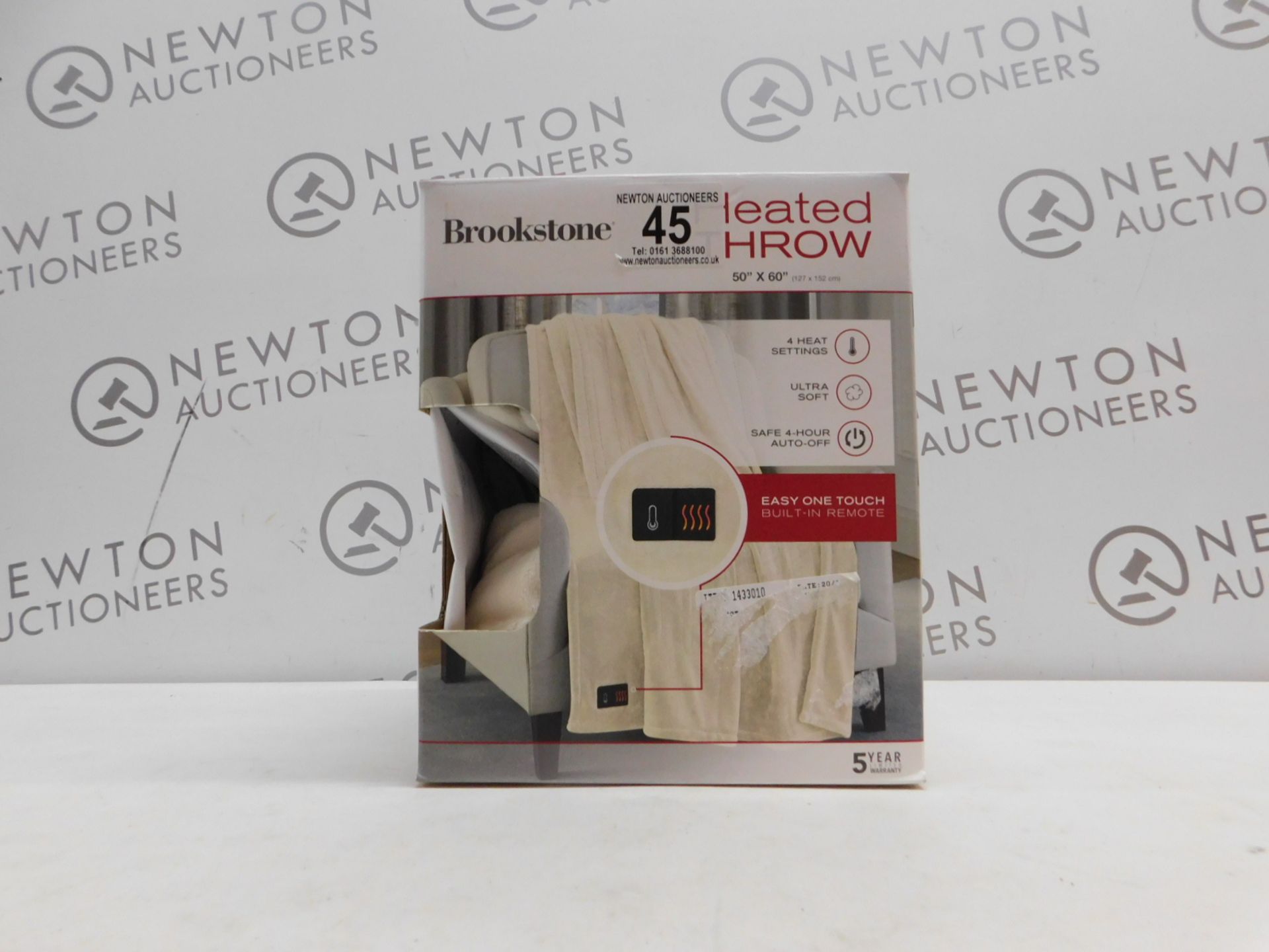 1 BOXED BROOKSTONE HEATED THROW 127 X 152 CM RRP Â£44.99