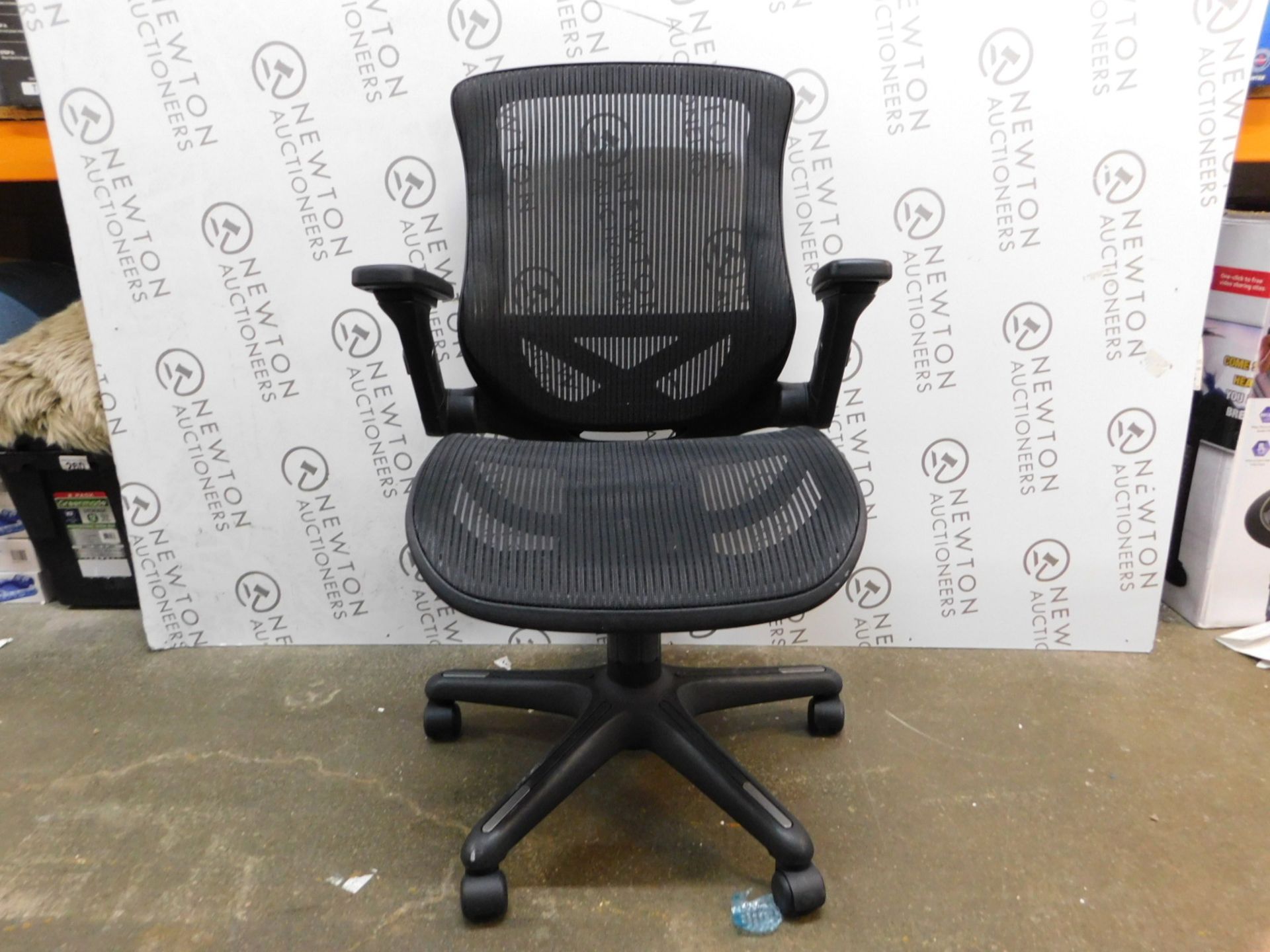 1 BAYSIDE FURNISHINGS METREX BLACK MESH OFFICE CHAIR RRP Â£129.99 (MISSING NUTS FOR BACK REST)