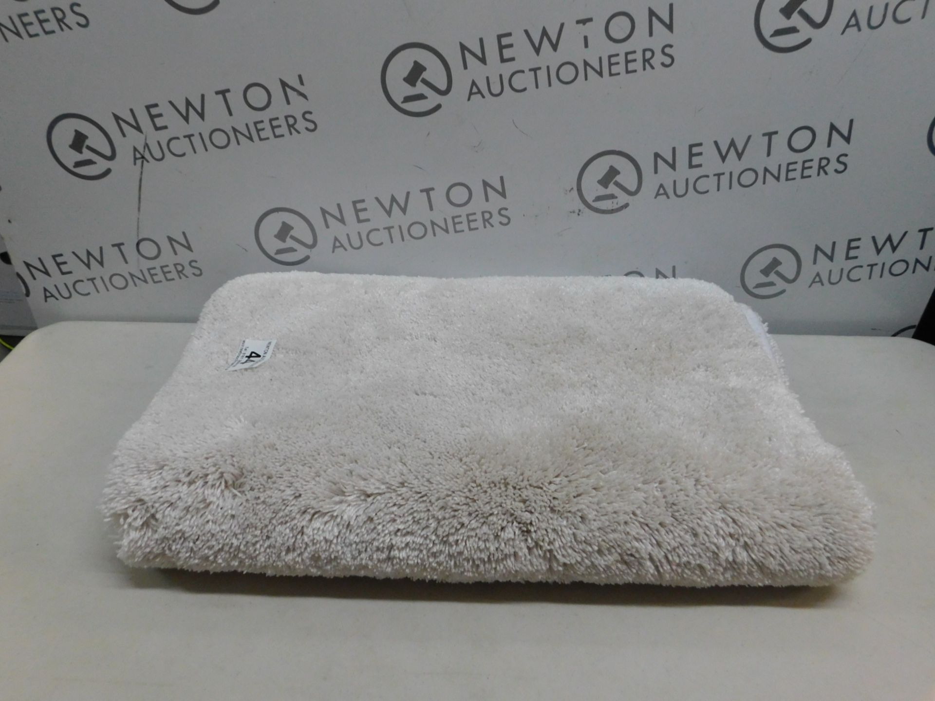 1 CHARISMA TRUSOFT LUXURIOUS LIGHT PINK BATH MAT RRP Â£29.99