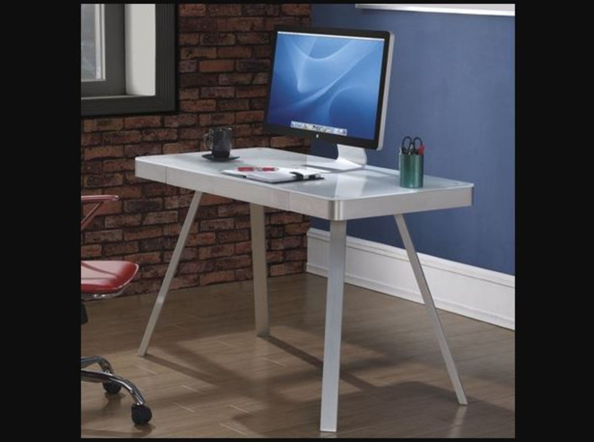 1 TRESANTI WHITE TECH DESK RRP Â£199 (GENERIC IMAGE GUIDE, REQUIRES SCREWS)