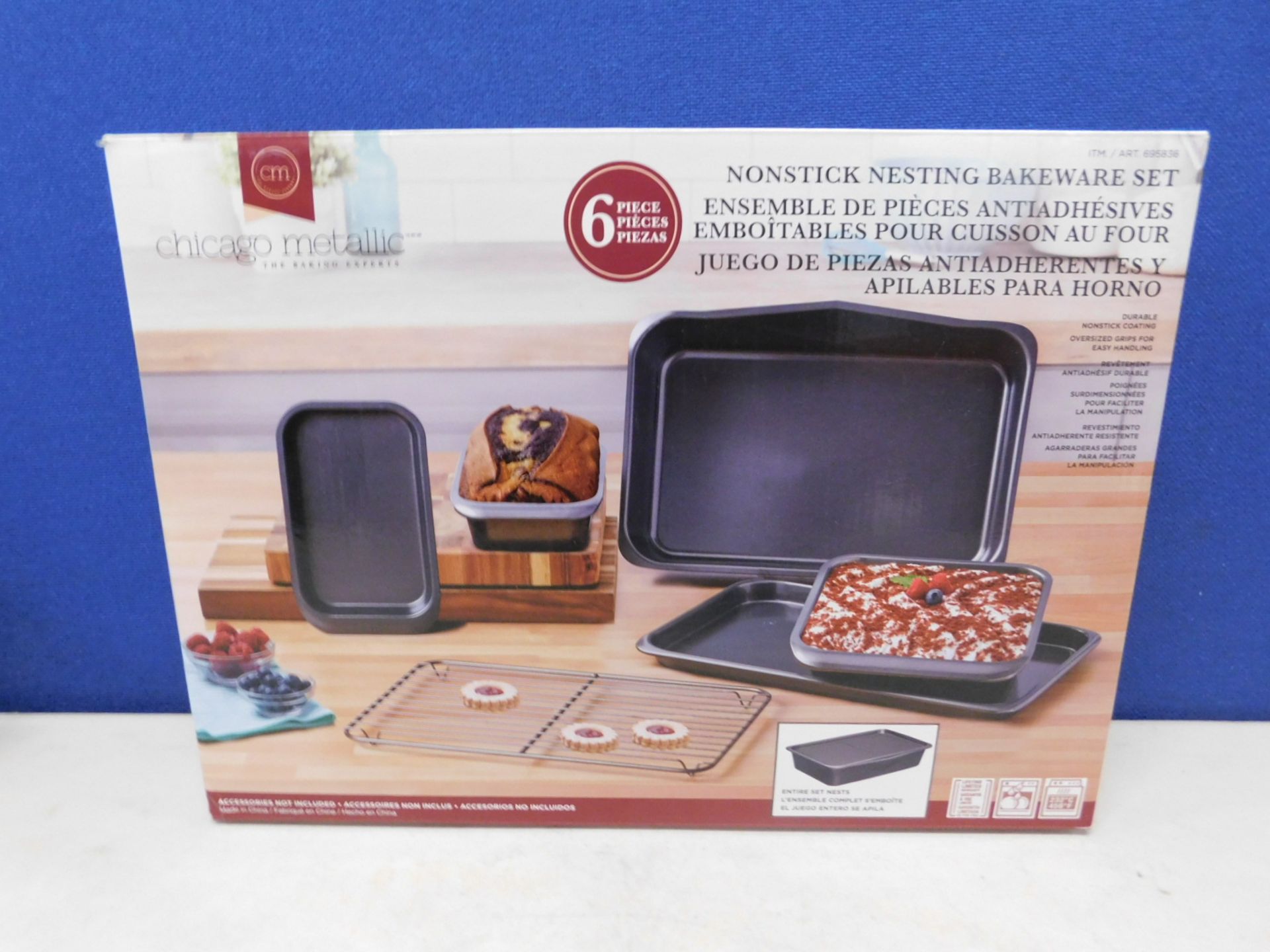 1 BOXED CHICAGO METALLIC 6-PIECE PROFESSIONAL BAKING & ROASTING TRAYS RRP Â£39.99