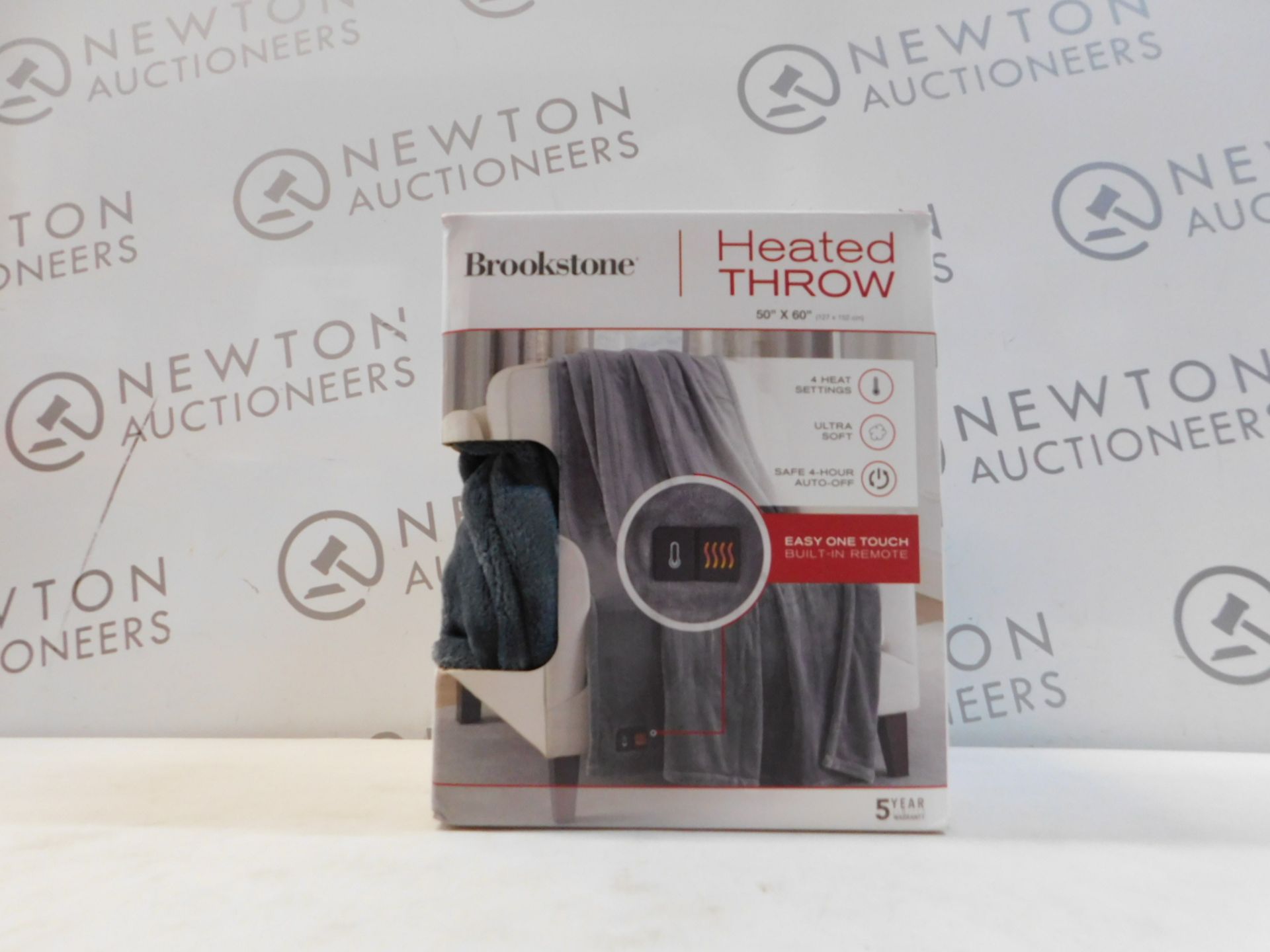 1 BOXED BROOKSTONE HEATED THROW 127 X 152 CM RRP Â£44.99