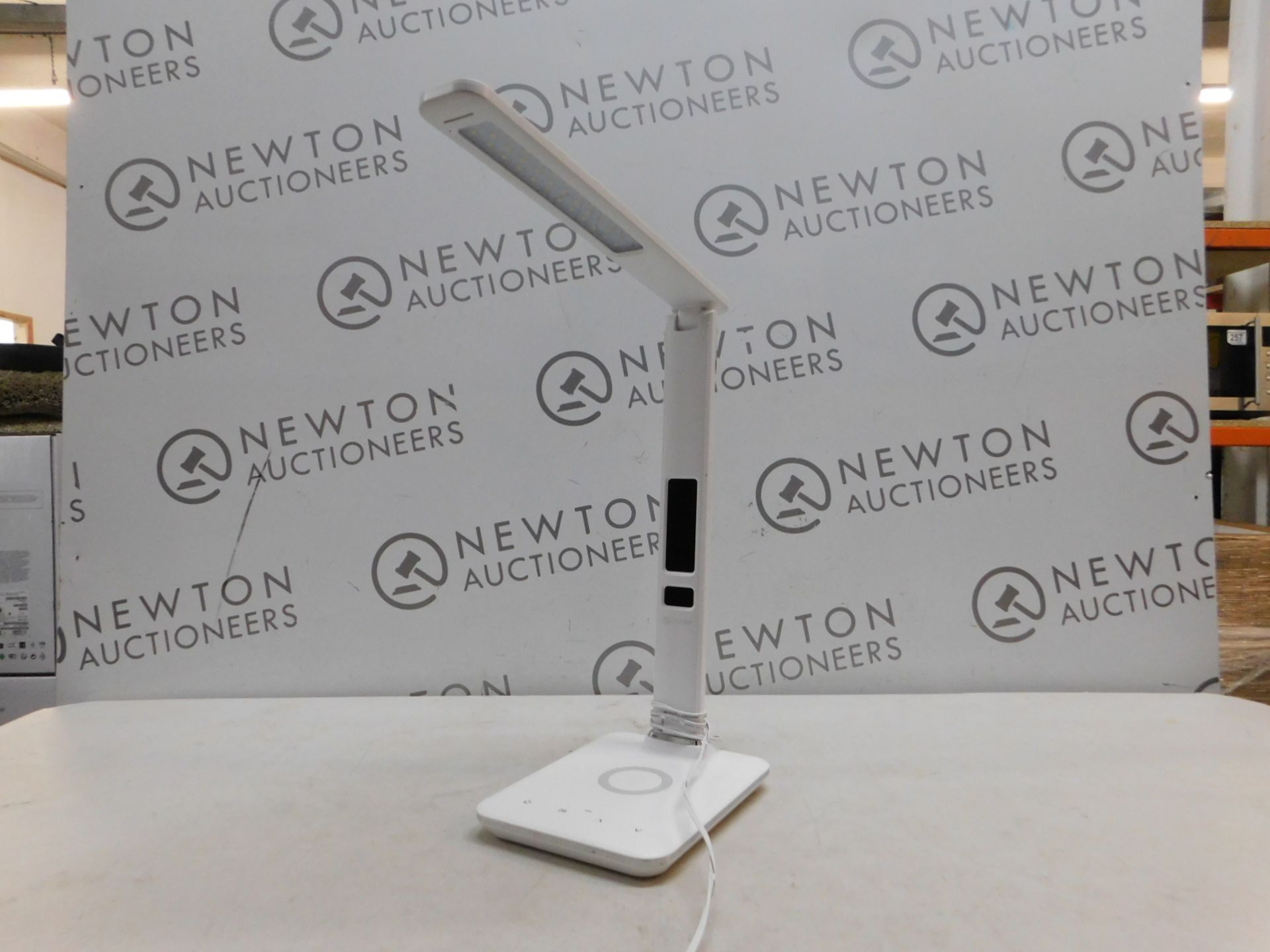 1 OTTLITE LED DESK LAMP WITH WIRELESS CHARGING RRP Â£49.99