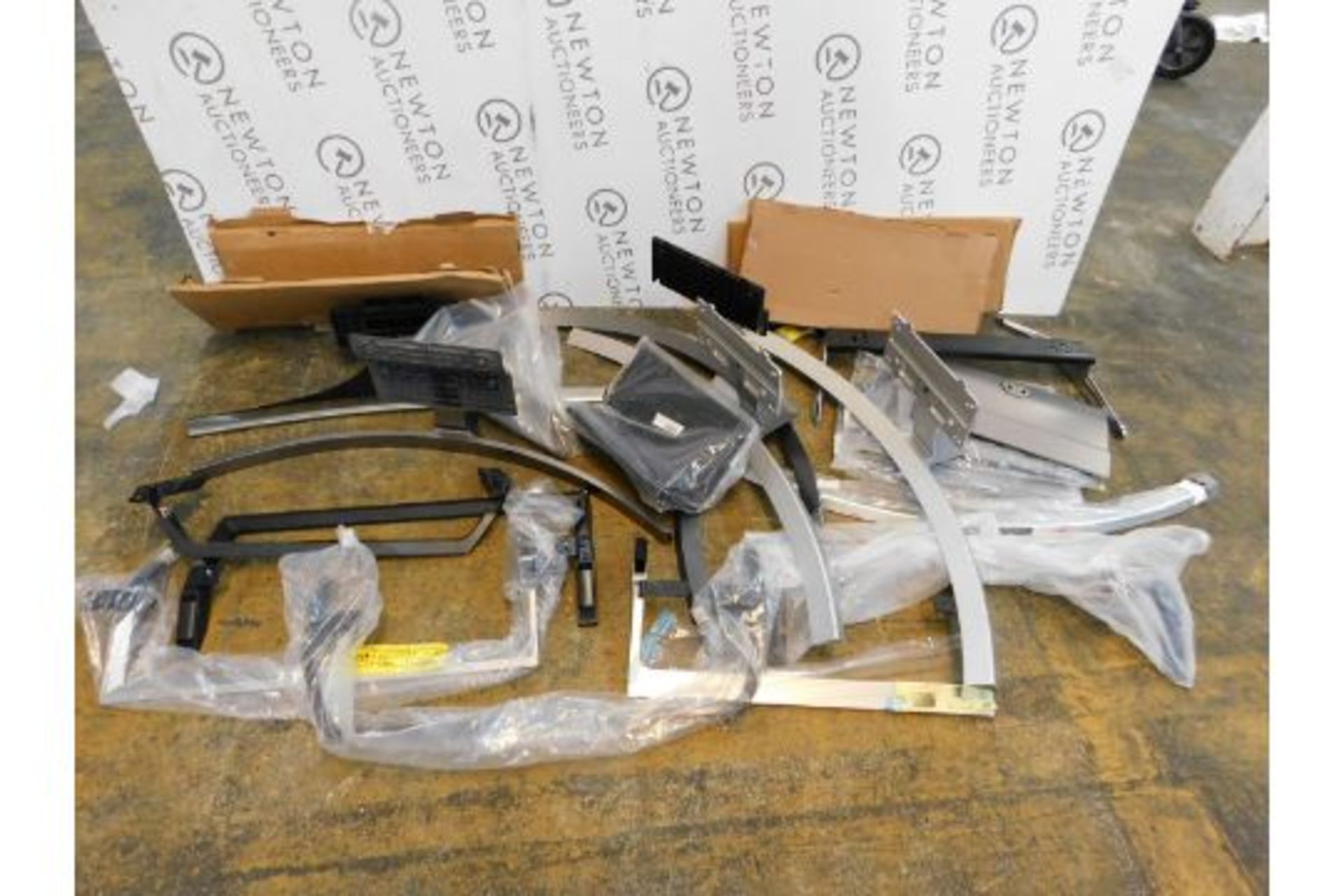 1 JOB LOT OF VARIOUS TV STANDS AND PARTS FOR SONY, LG, SAMSUNG AND TOSHIBA RRP Â£499