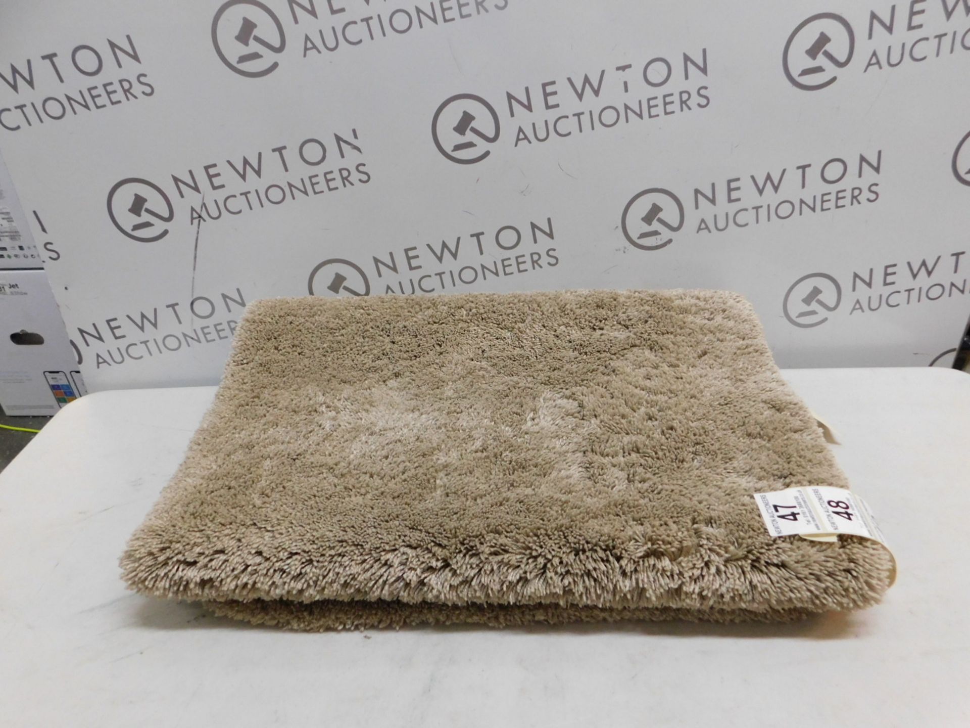 1 CHARISMA TRUSOFT LUXURIOUS BEIGE BATH MAT RRP Â£29.99