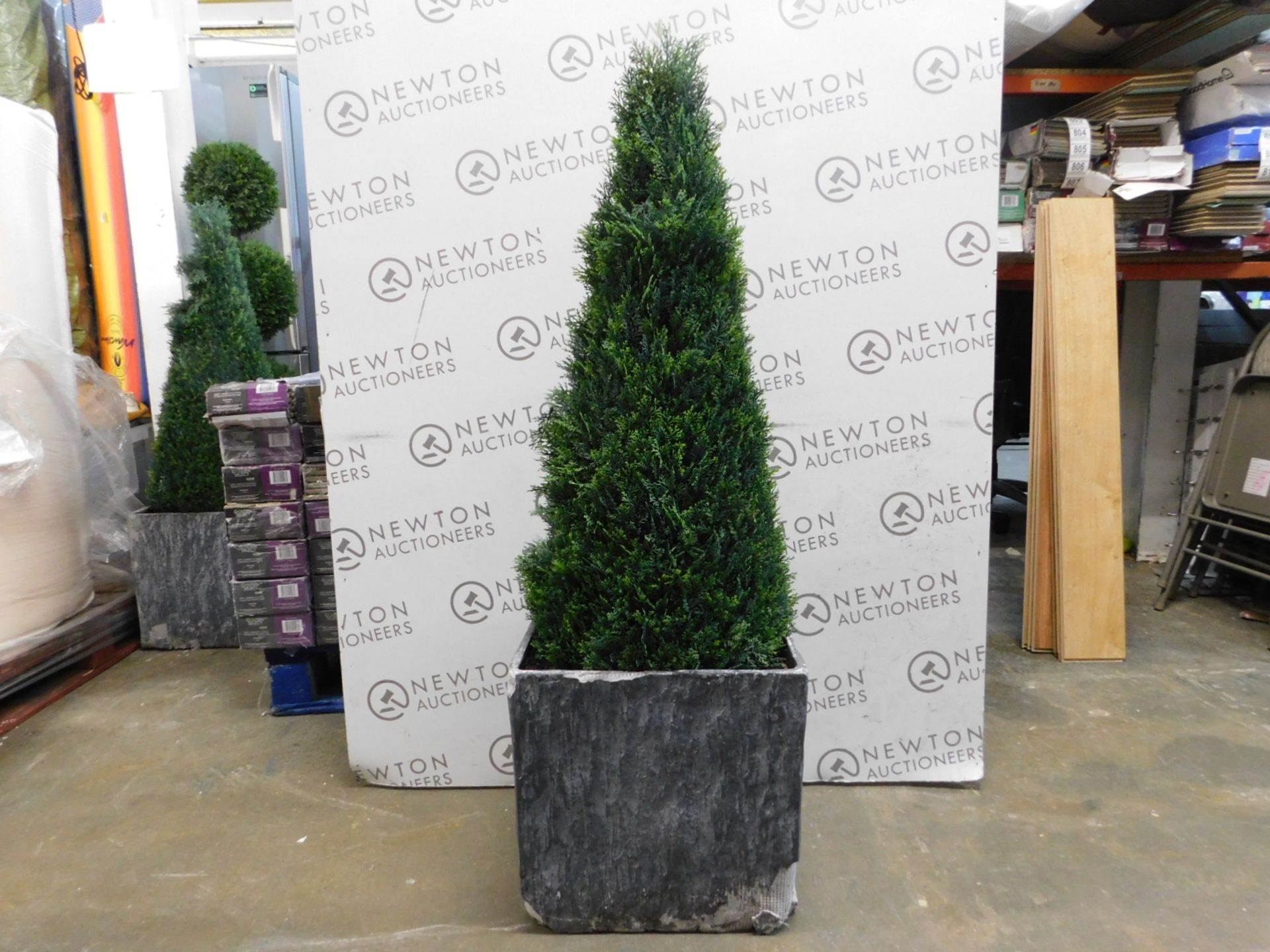 1 TREELOCATE CEDAR REALISTIC ARTIFICIAL PLANT IN STONE PLANTER RRP Â£99