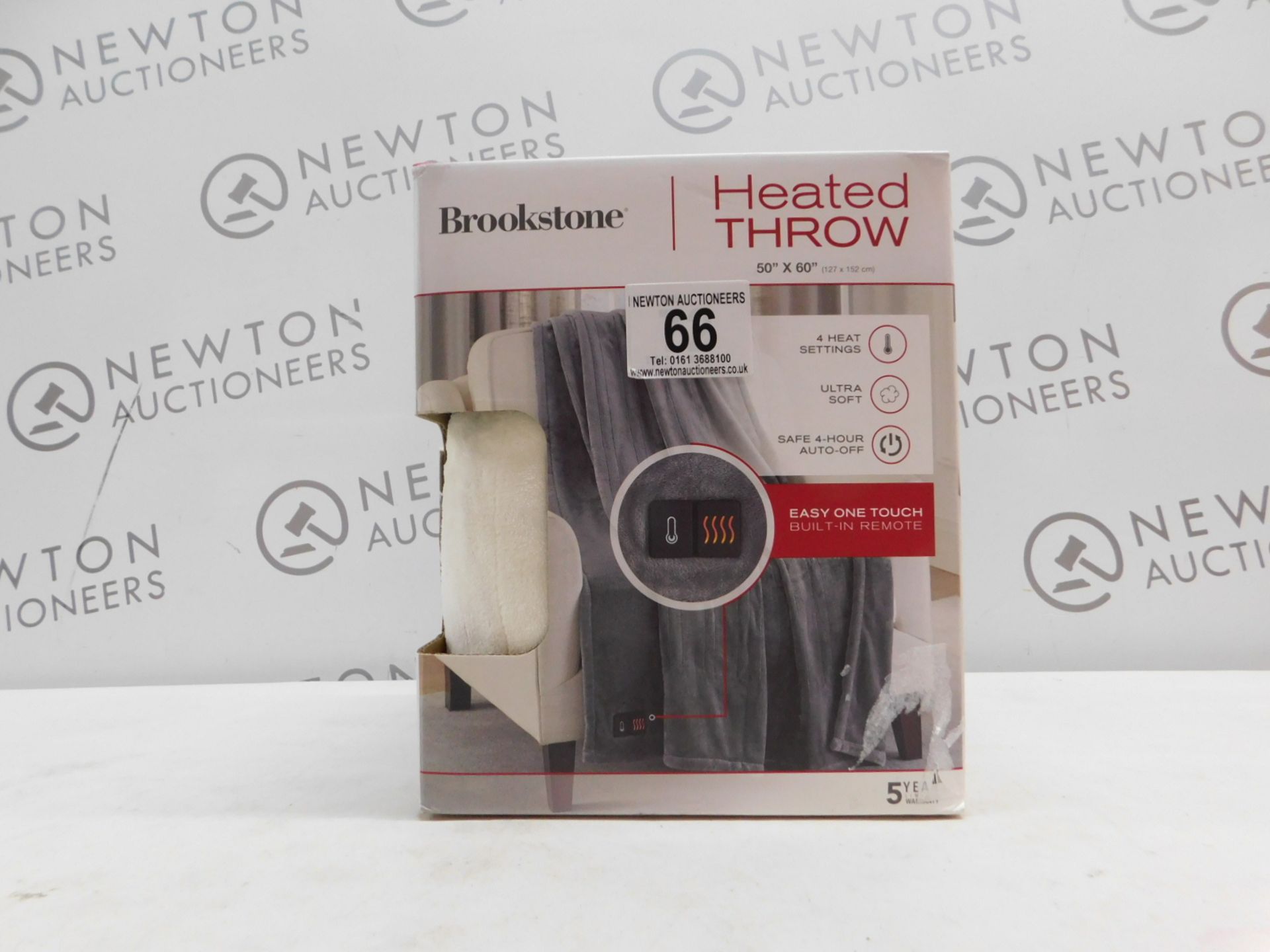 1 BOXED BROOKSTONE HEATED THROW 127 X 152 CM RRP Â£44.99