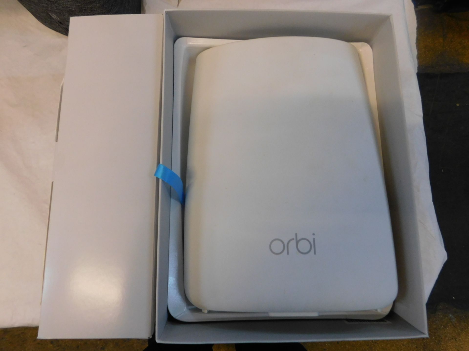 1 BOXED NETGEAR ORBI WHOLE HOME WIFI SYSTEM MODEL AC3000 COVERS UPTO 350 METERS SQUARED RRP Â£349