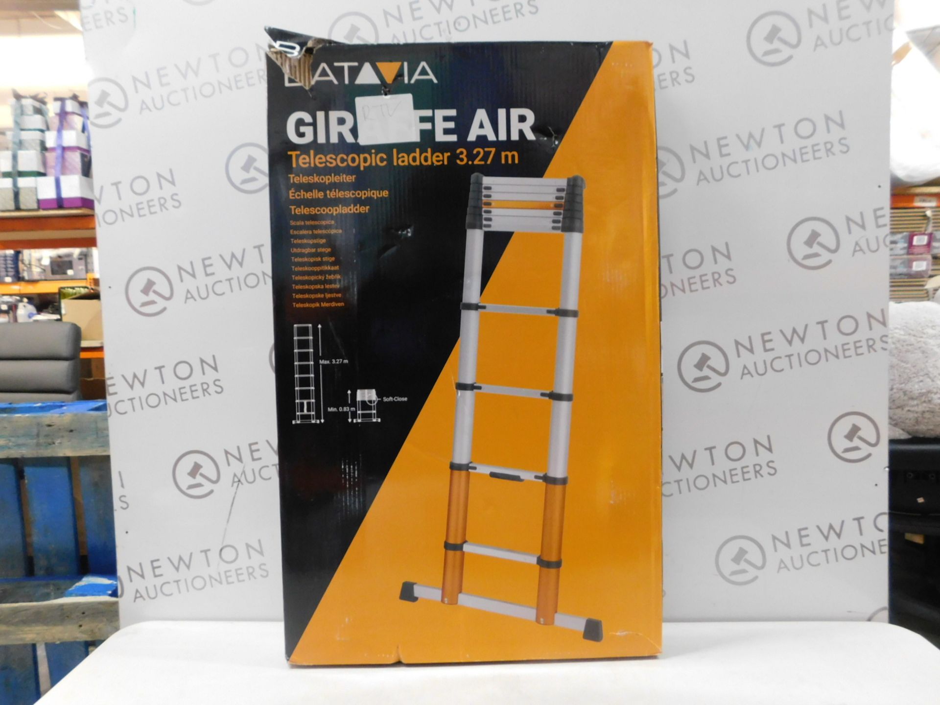 1 BOXED BATAVIA TELESCOPIC LADDER RRP Â£149.99