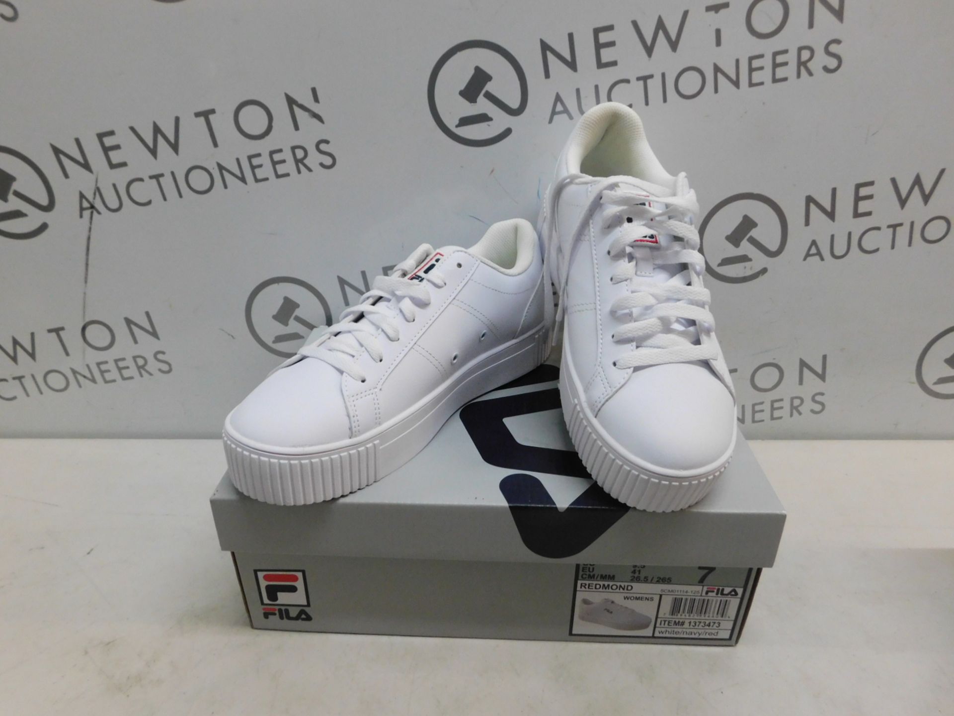 1 BOXED PAIR OF WOMENS FILA REDMOND TRAINERS UK SIZE 7 RRP Â£39