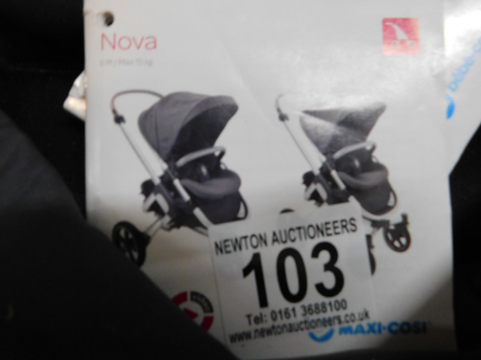 1 MAXI-COSI NOVA 4 WHEELS - PUSHCHAIR RRP Â£499