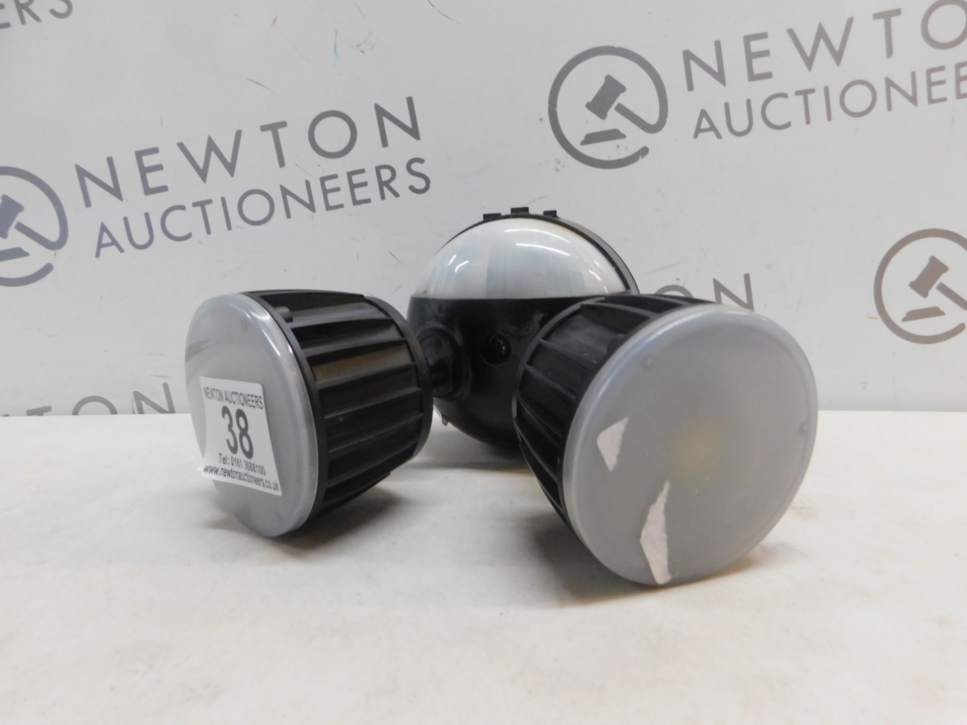 1 NIGHTWATCHER MOTION ACTIVATED SECURITY LIGHT RRP Â£89.99