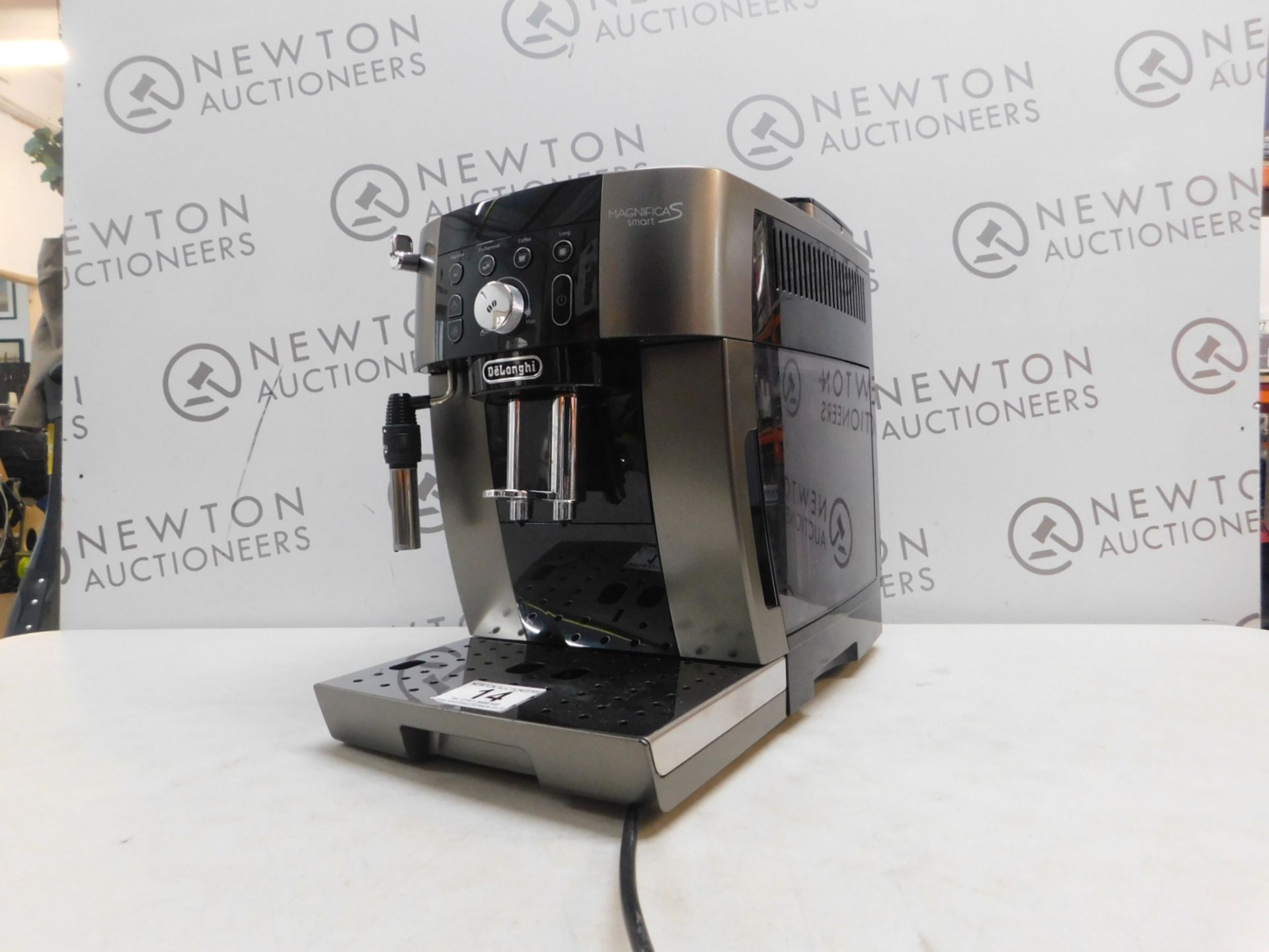 1 DELONGHI MAGNIFICA ECAM250.33.TB SMART BEAN TO CUP COFFEE MACHINE RRP Â£449