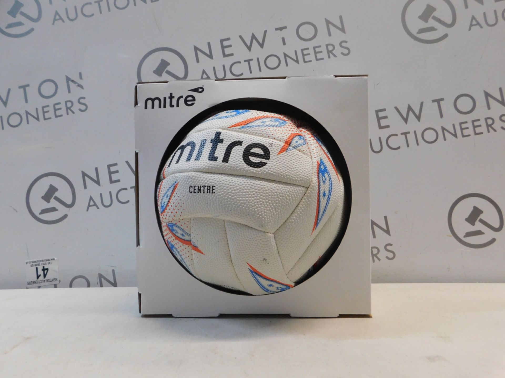 1 BOXED MITRE CENTRE TRAINING NETBALL SIZE 5 RRP Â£24.99