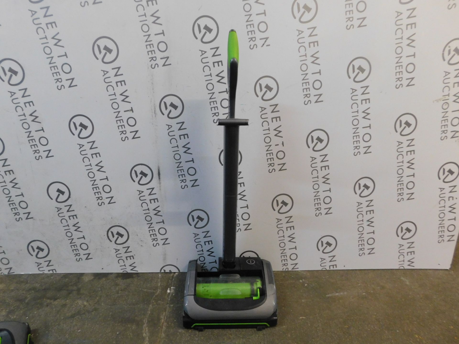 1 GTECH AIR RAM AR29 CORDLESS VACUUM CLEANER RRP Â£249 (NO BATTERY OR CHARGER)