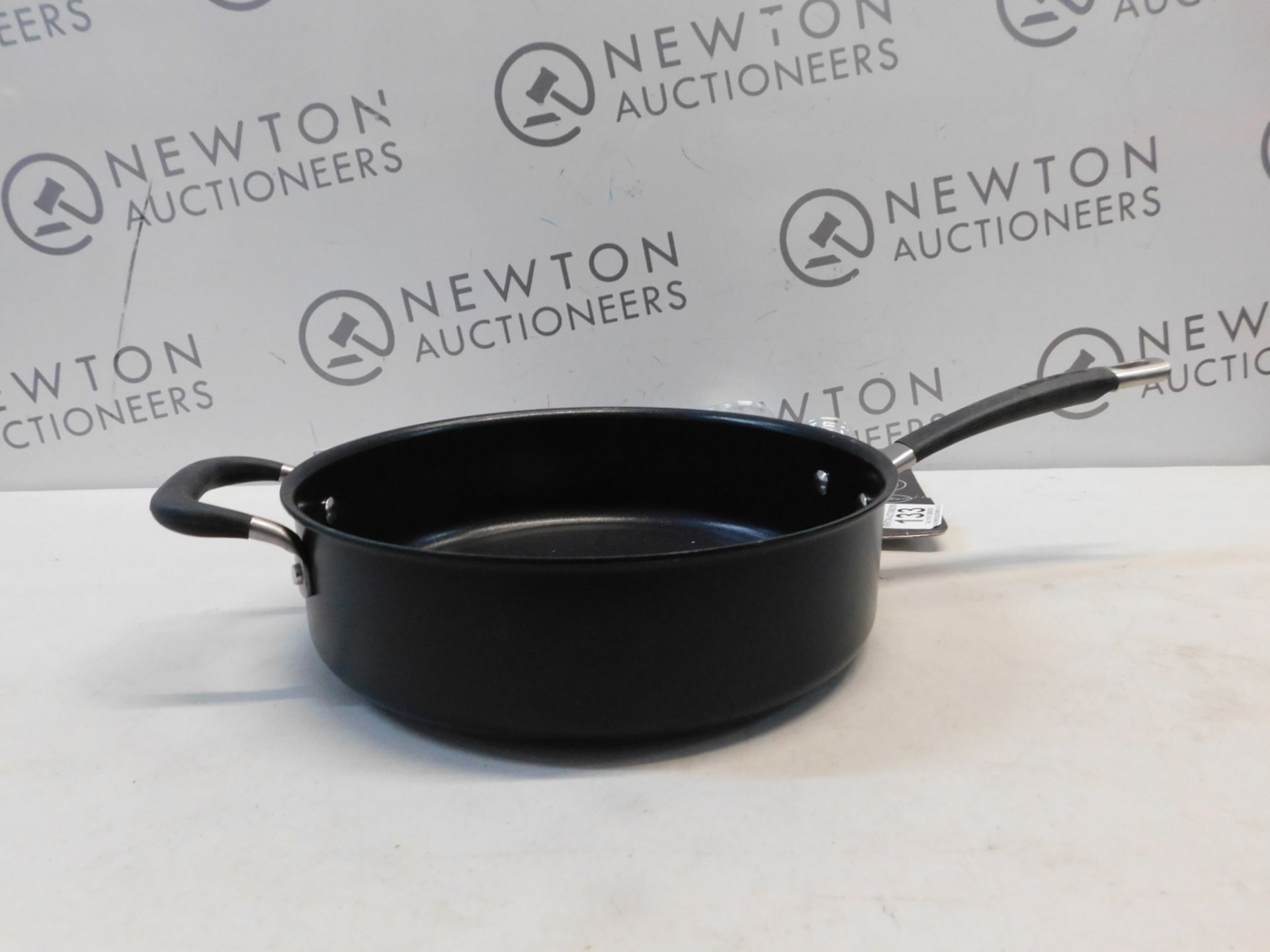 1 CIRCULON HARD ANODIZED ALUMINIUM SAUTE PAN RRP Â£64.99