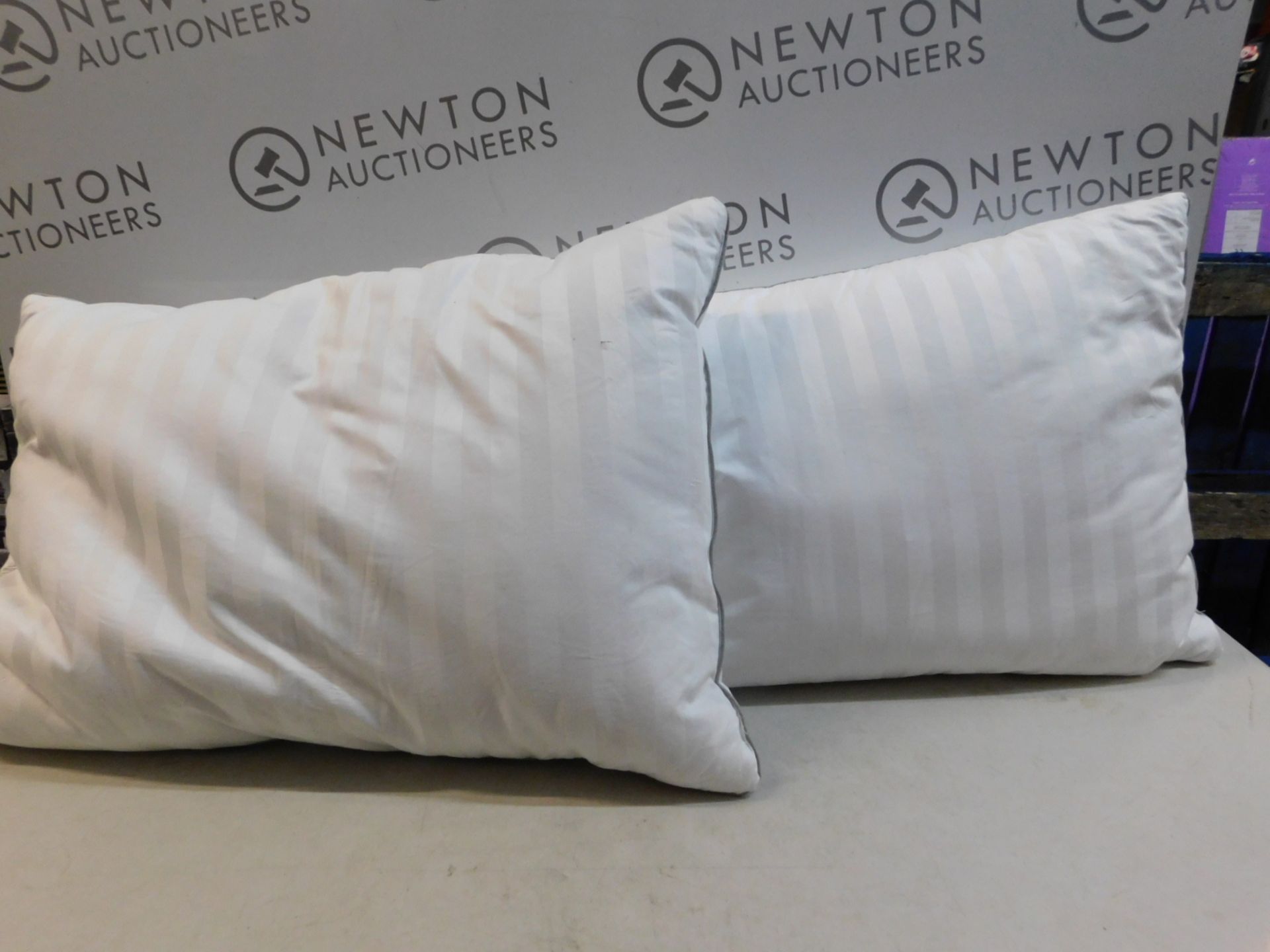 1 PAIR OF HOTEL GRAND DOUBLE TOP GOOSE FEATHER & GOOSE DOWN PILLOWS RRP Â£49.99