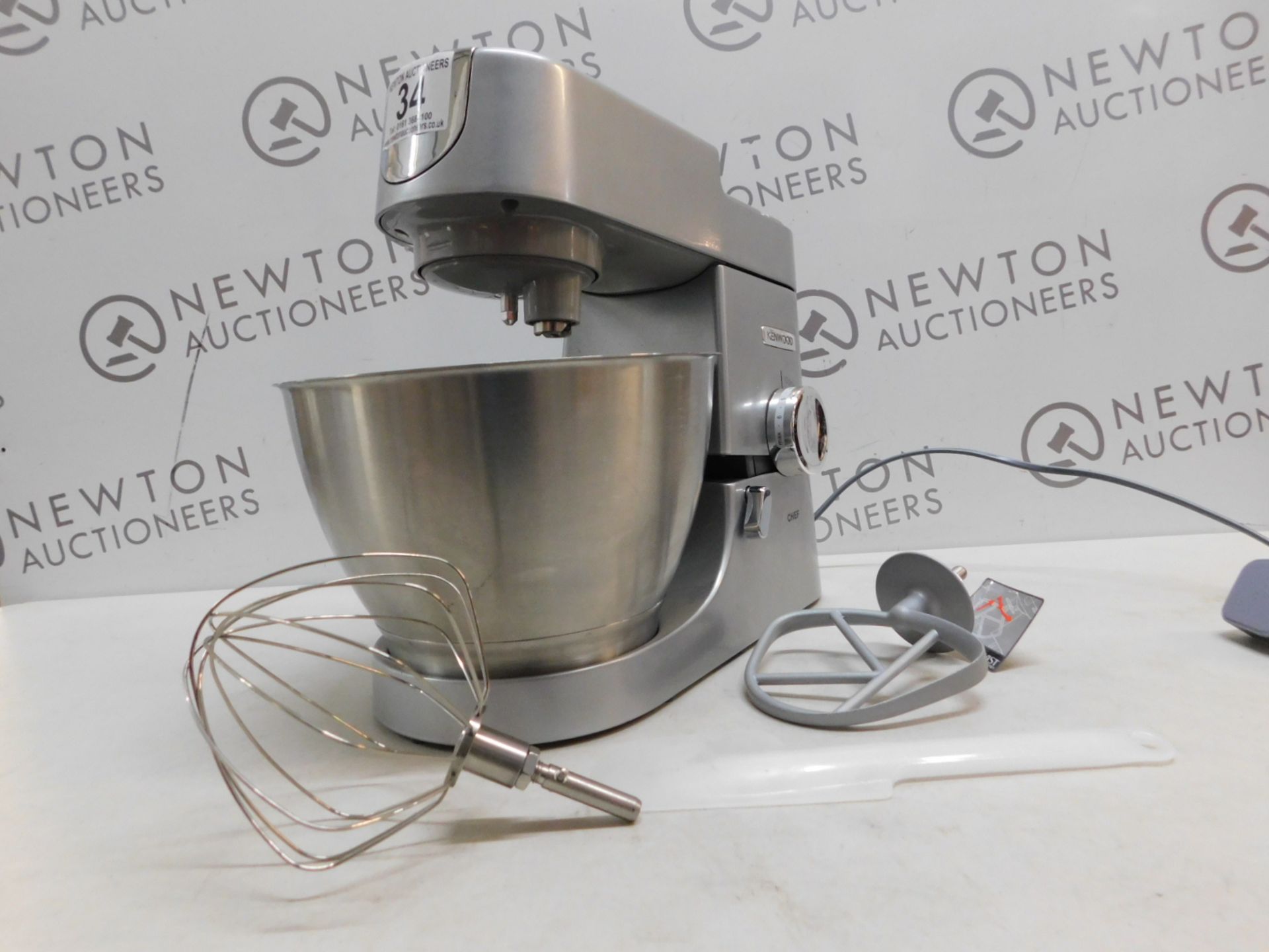 1 KENWOOD 1000W CHEF KITCHEN MACHINE KVC30 RRP Â£349