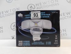 1 BOXED HOME ZONE SECURITY LED SENSOR LIGHT 2650 LUMENS RRP Â£49.99