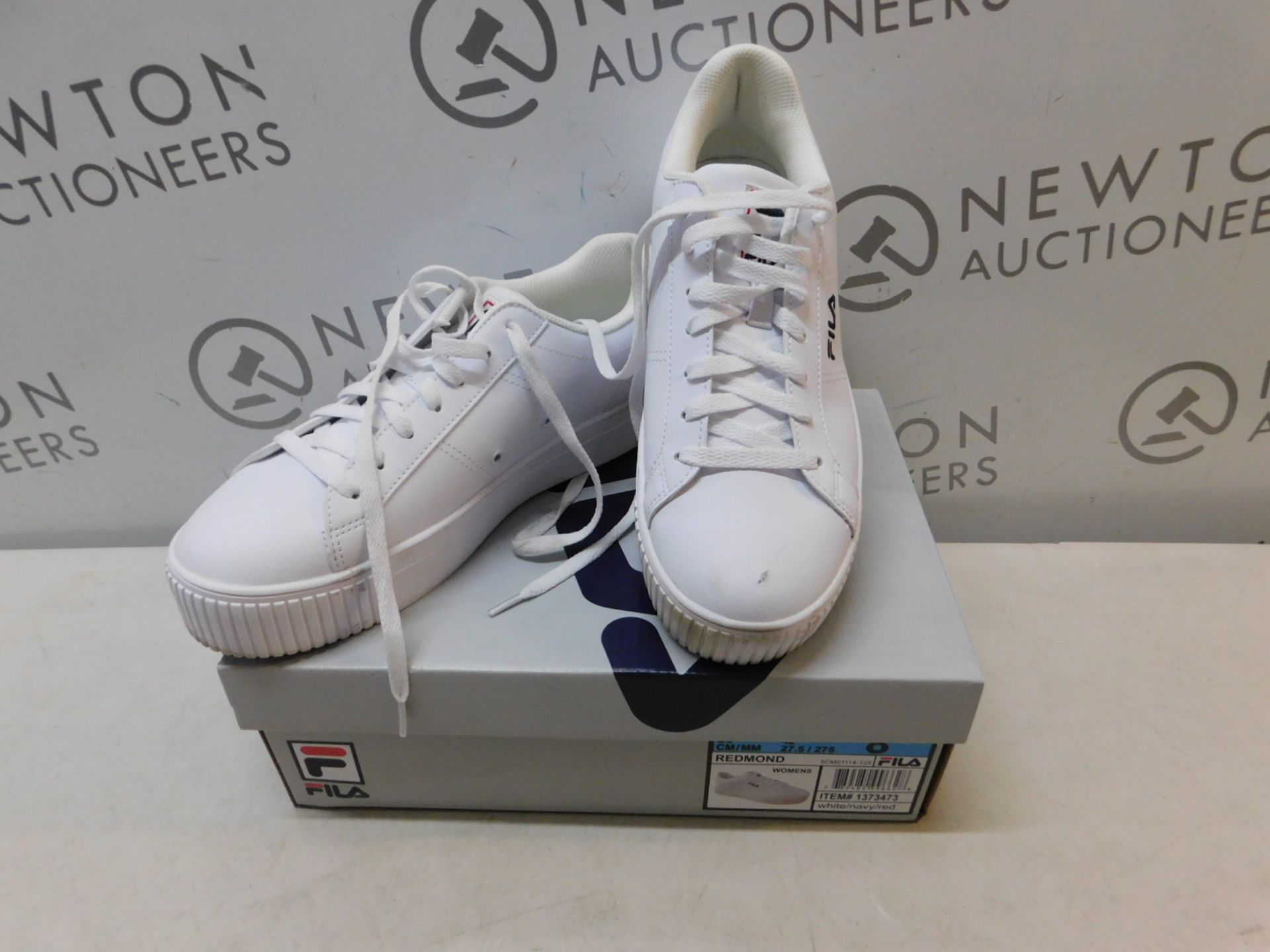1 BOXED PAIR OF WOMENS FILA REDMOND TRAINERS UK SIZE 8 RRP Â£39