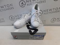 1 BOXED PAIR OF WOMENS FILA REDMOND TRAINERS UK SIZE 4.5 RRP Â£39