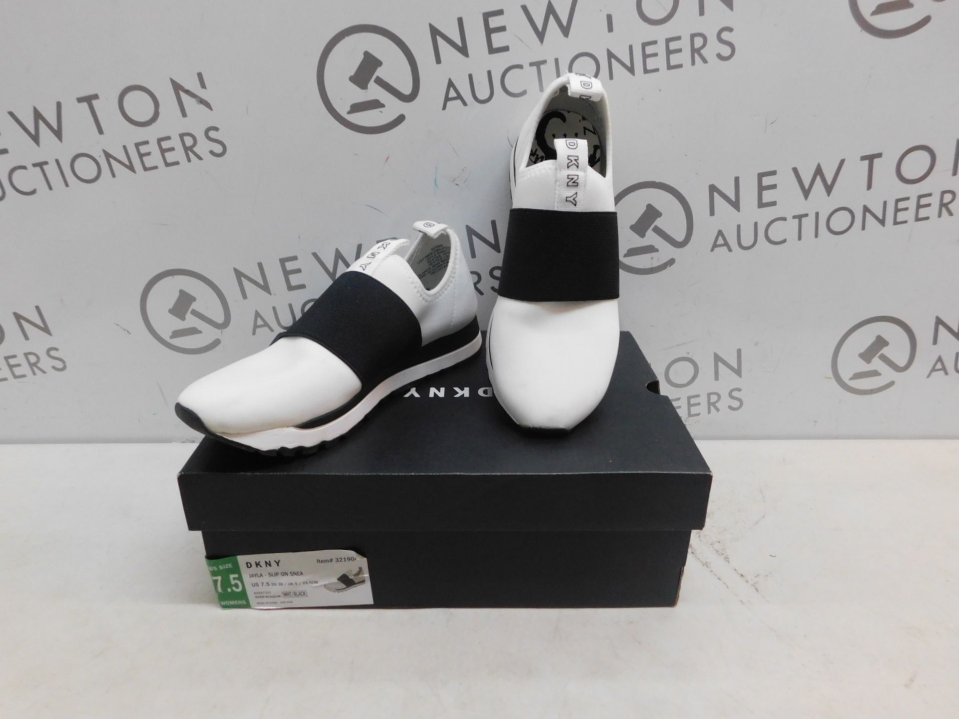 1 BOXED PAIR OF DKNY WOMENS JAYLA-SLIP ON TRAINERS UK SIZE 5 RRP Â£89.99