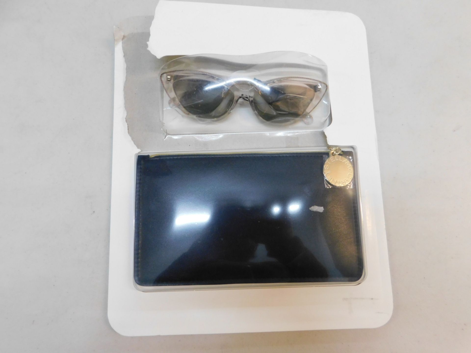 1 PACK OF STELLA MCCARTNEY SUNGLASES WITH CASE MODEL SC0187S 009 RRP Â£199