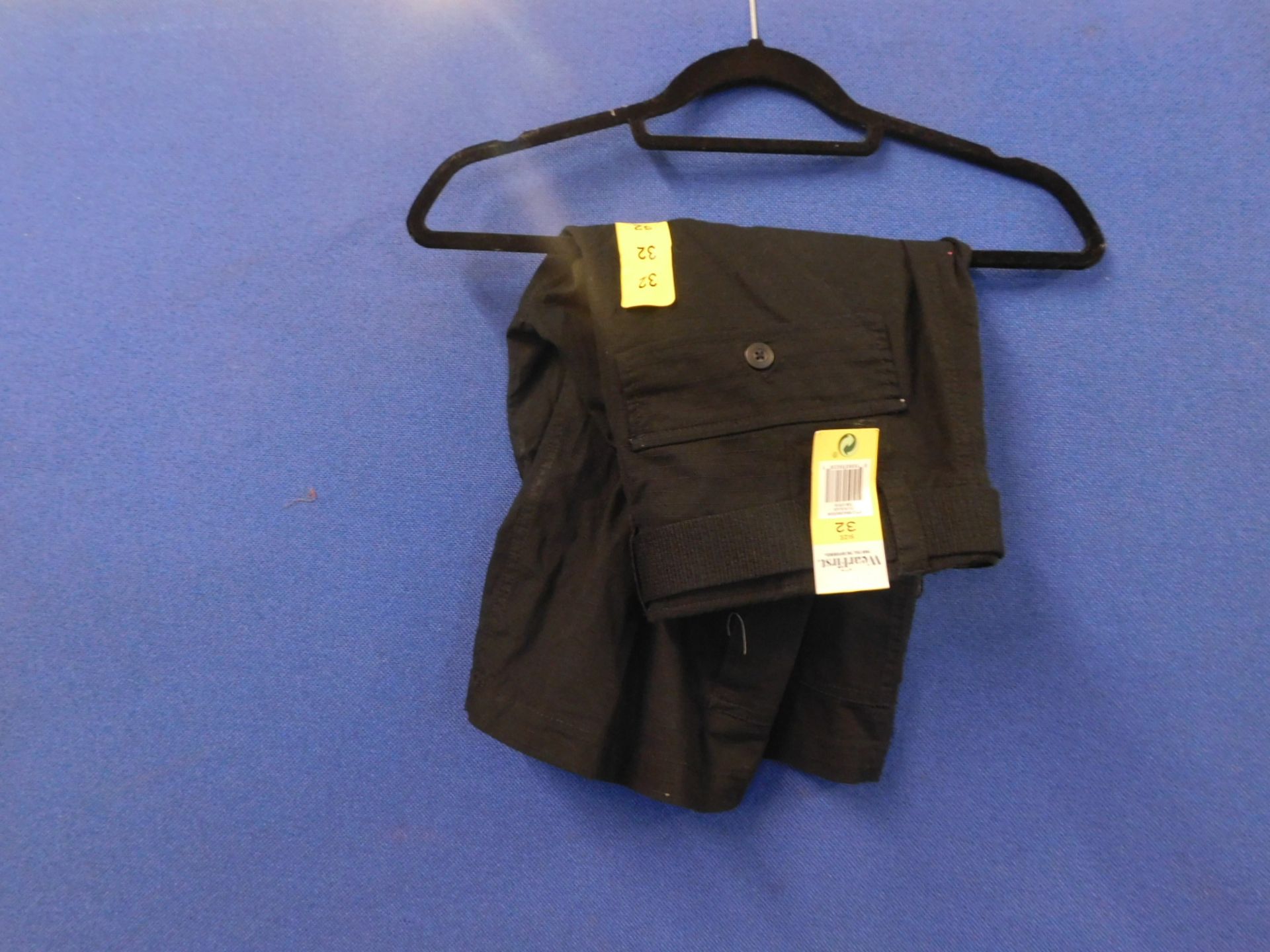 1 MENS WEARFIRST CARGO SHORTS IN BLCK SIZE 32 RRP Â£29