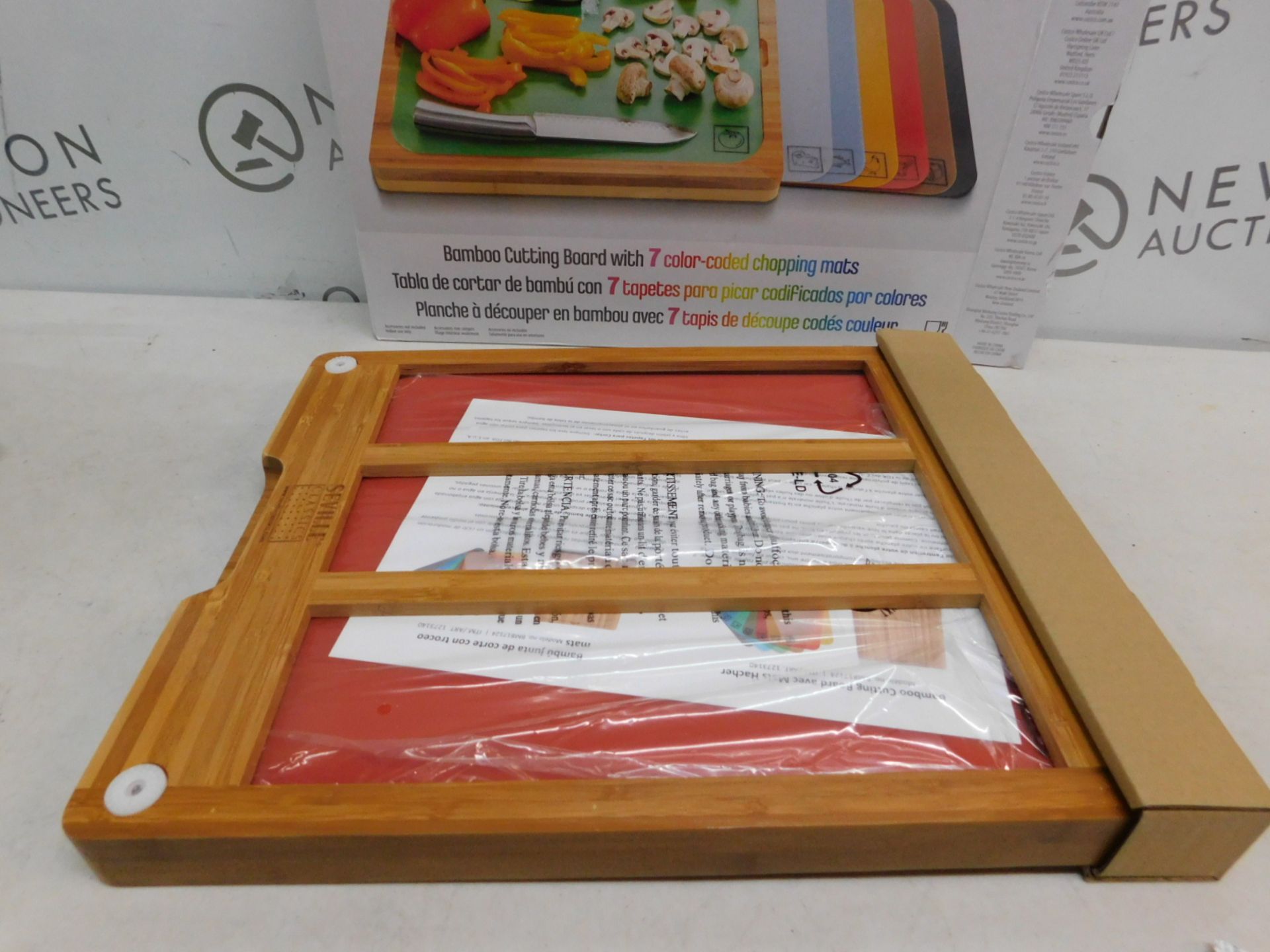 1 BOXED SEVILLE CLASSICS BAMBOO CHOPPING BOARD WITH 7 (APPROX) COLOUR-CODED MATS RRP Â£29.99 - Image 2 of 4