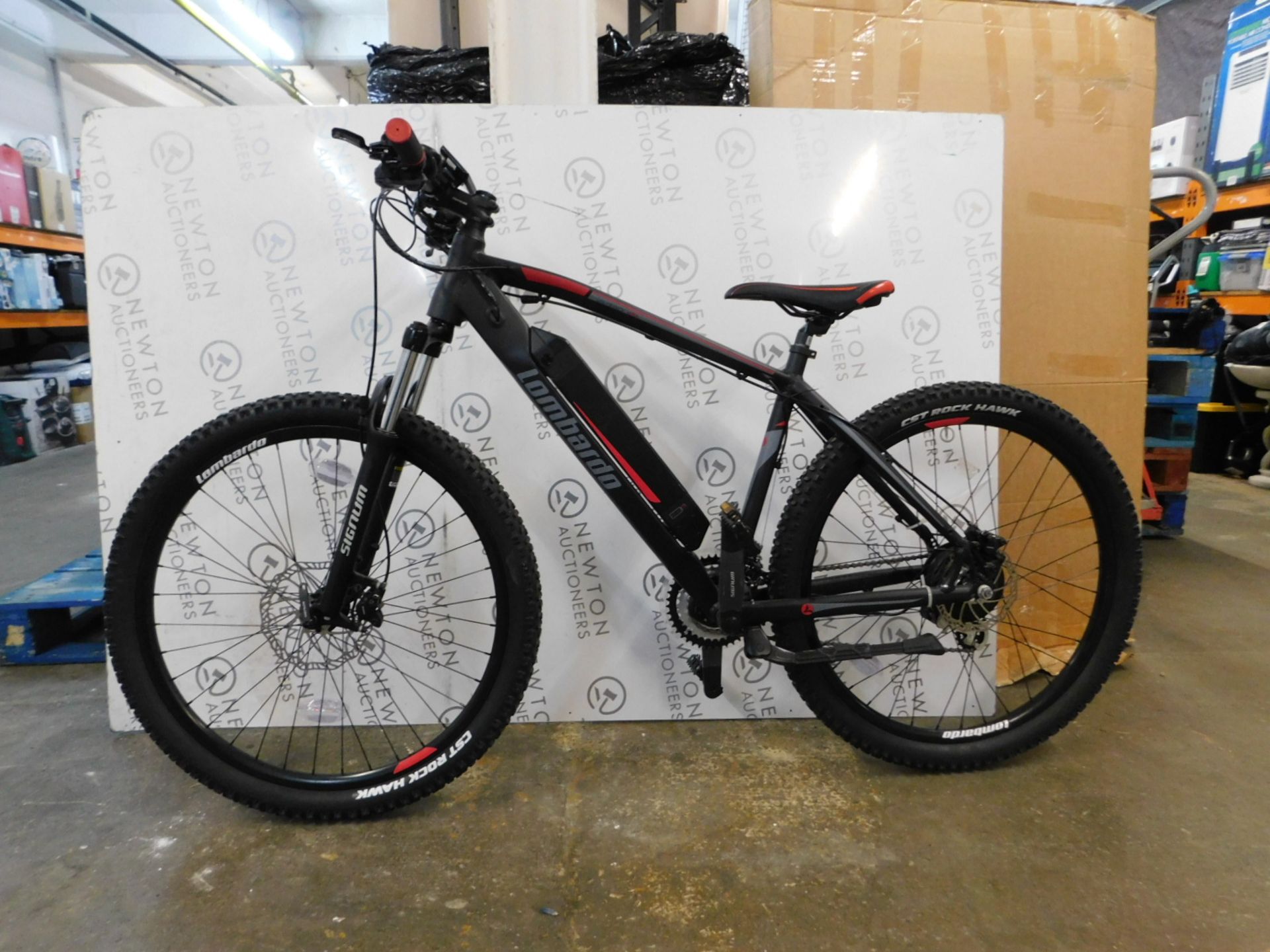 1 MENS LOMBARDO VALERDICE MOUNTAIN E-BIKE WITH CHARGER RRP Â£1199 (POWERS ON WORKING, EXCELLENT