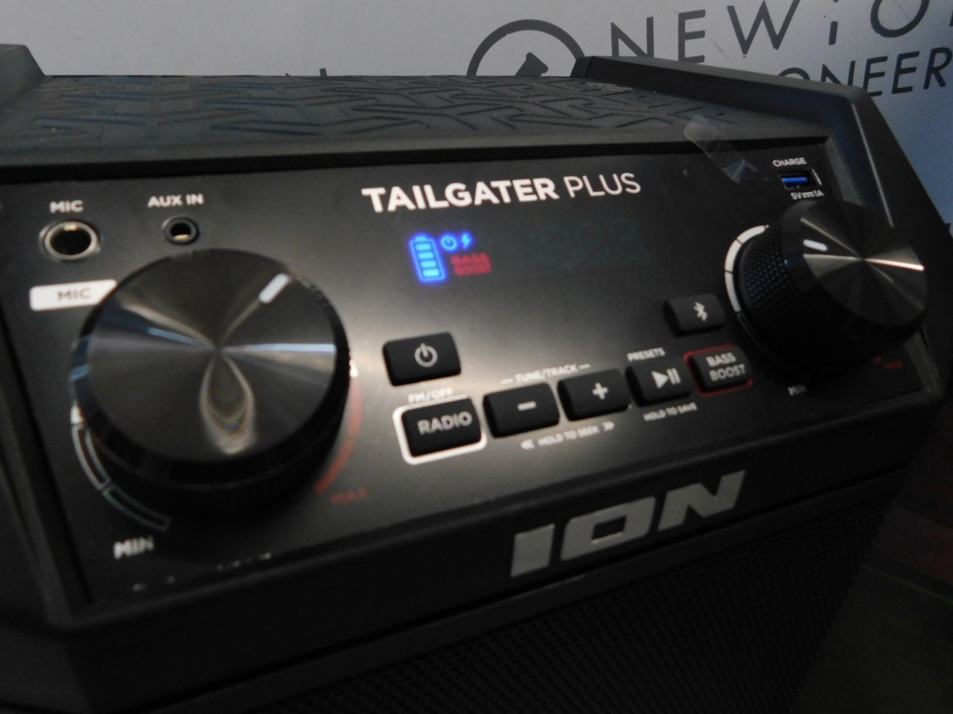 1 BOXED ION TAILGATER PLUS WIRELESS RECHARGEABLE PORTABLE SPEAKER SYSTEM RRP Â£129 - Image 4 of 4