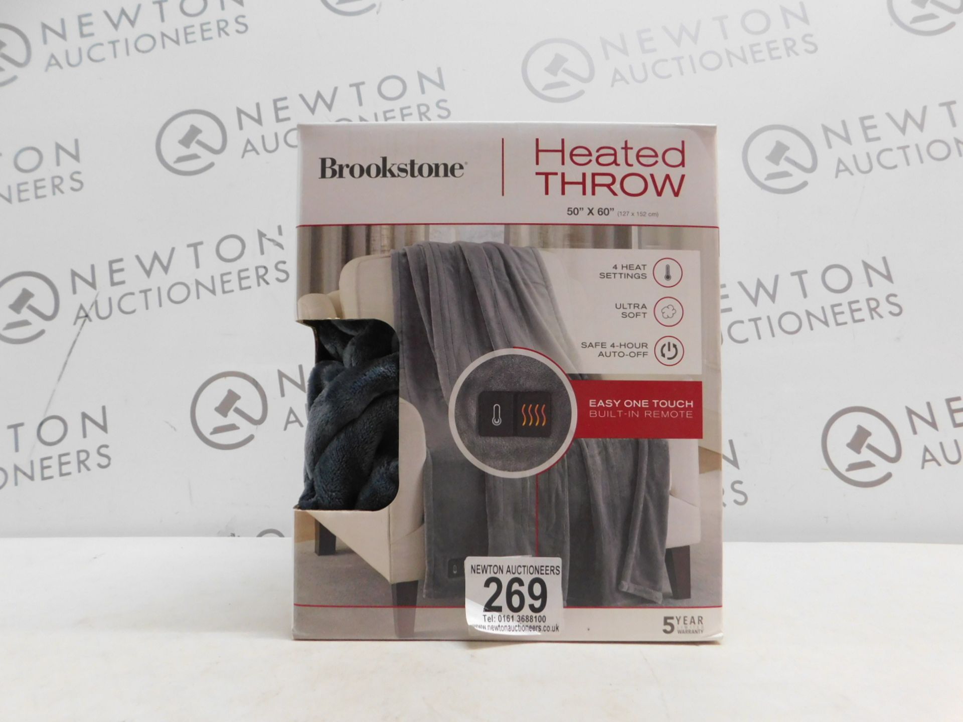 1 BOXED BROOKSTONE HEATED THROW 127 X 152 CM RRP Â£44.99