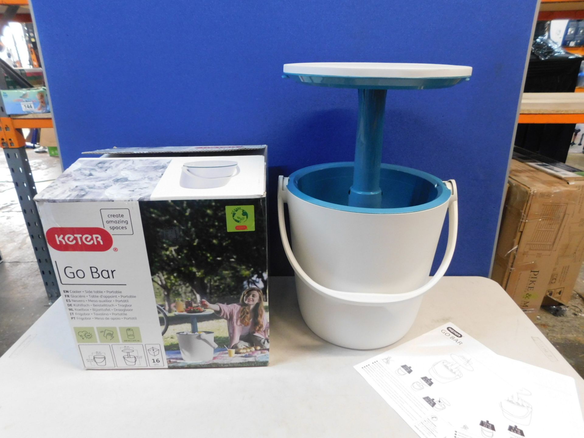 1 BOXED KETER GO BAR COOL BAR & PORTABLE SIDE TABLE ICE BOX RRP Â£49.99 - Image 2 of 2