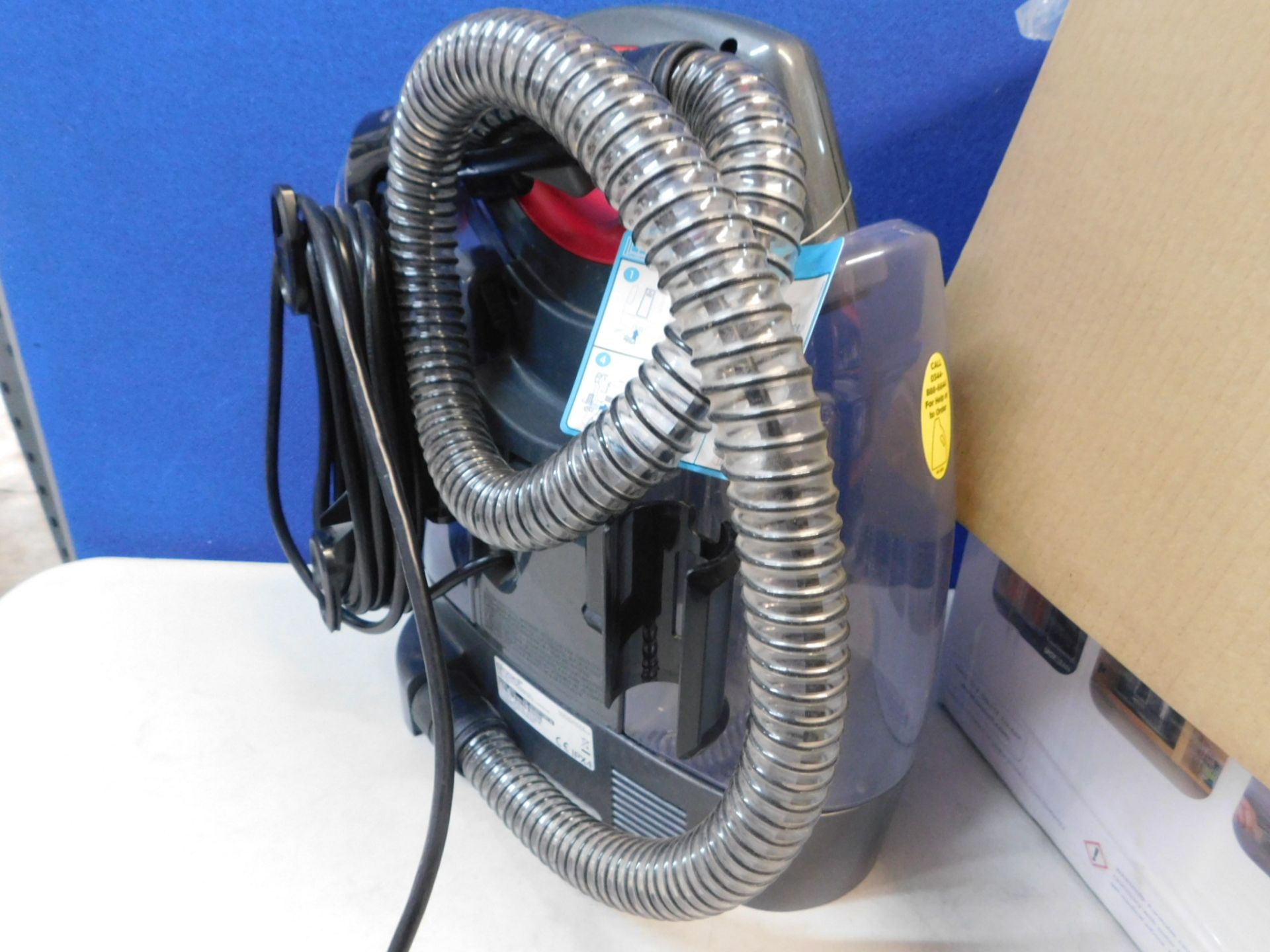 1 BOXED BISSELL SPOTCLEAN PROHEAT PORTABLE SPOT AND STAIN CARPET CLEANER RRP Â£199 (POWERS ON) - Image 3 of 4