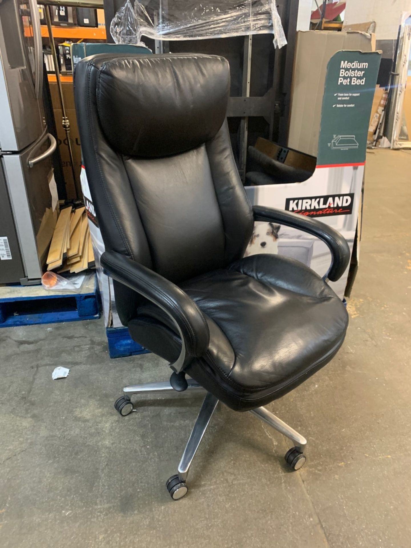 1 LA-Z-BOY EXECUTIVE BLACK LEATHER OFFICE CHAIR RRP Â£299