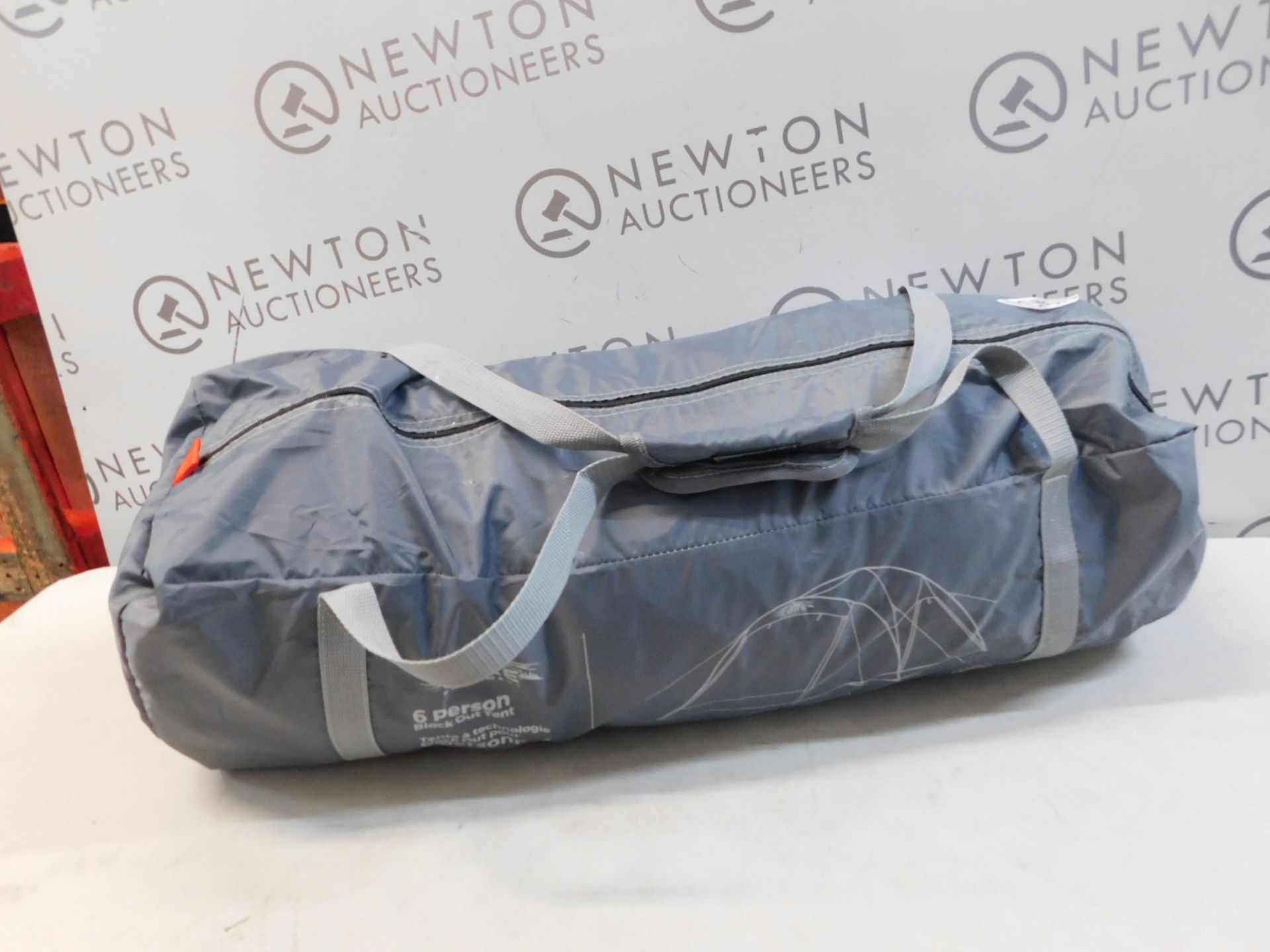 1 CORE EQUIPMENT 6 PERSON TENT WITH BLOCK OUT TECHNOLOGY RRP Â£149