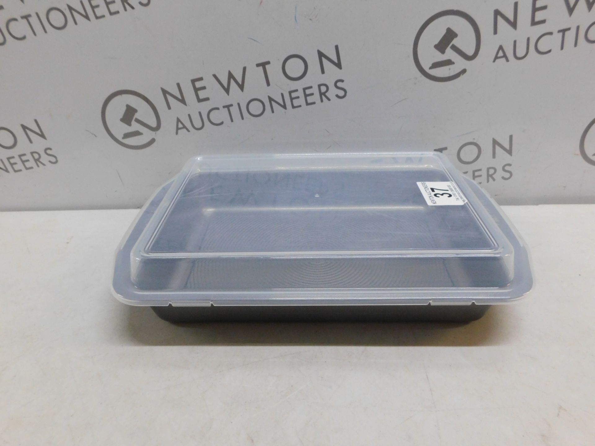 1 CIRCULON TOTAL NONSTICK BAKING PAN WITH LID RRP Â£39