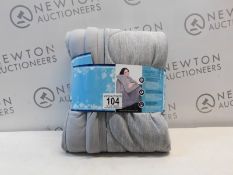 1 SUTTON PLACE COOLING THROW RRP Â£29.99