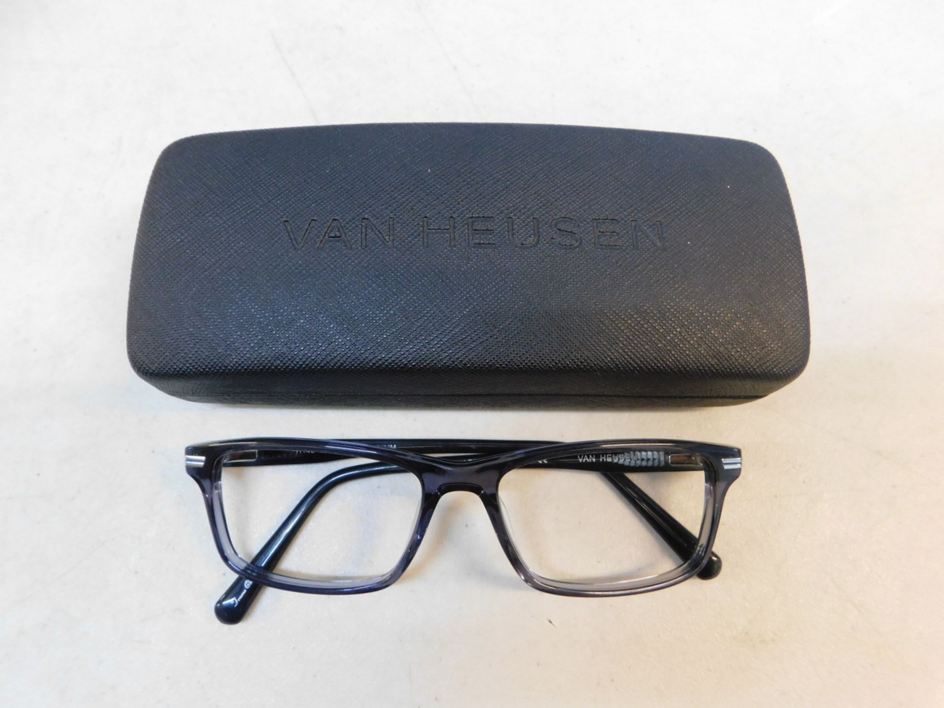 1 PAIR OF VAN HEUSEN GLASSES FRAME RRP Â£99