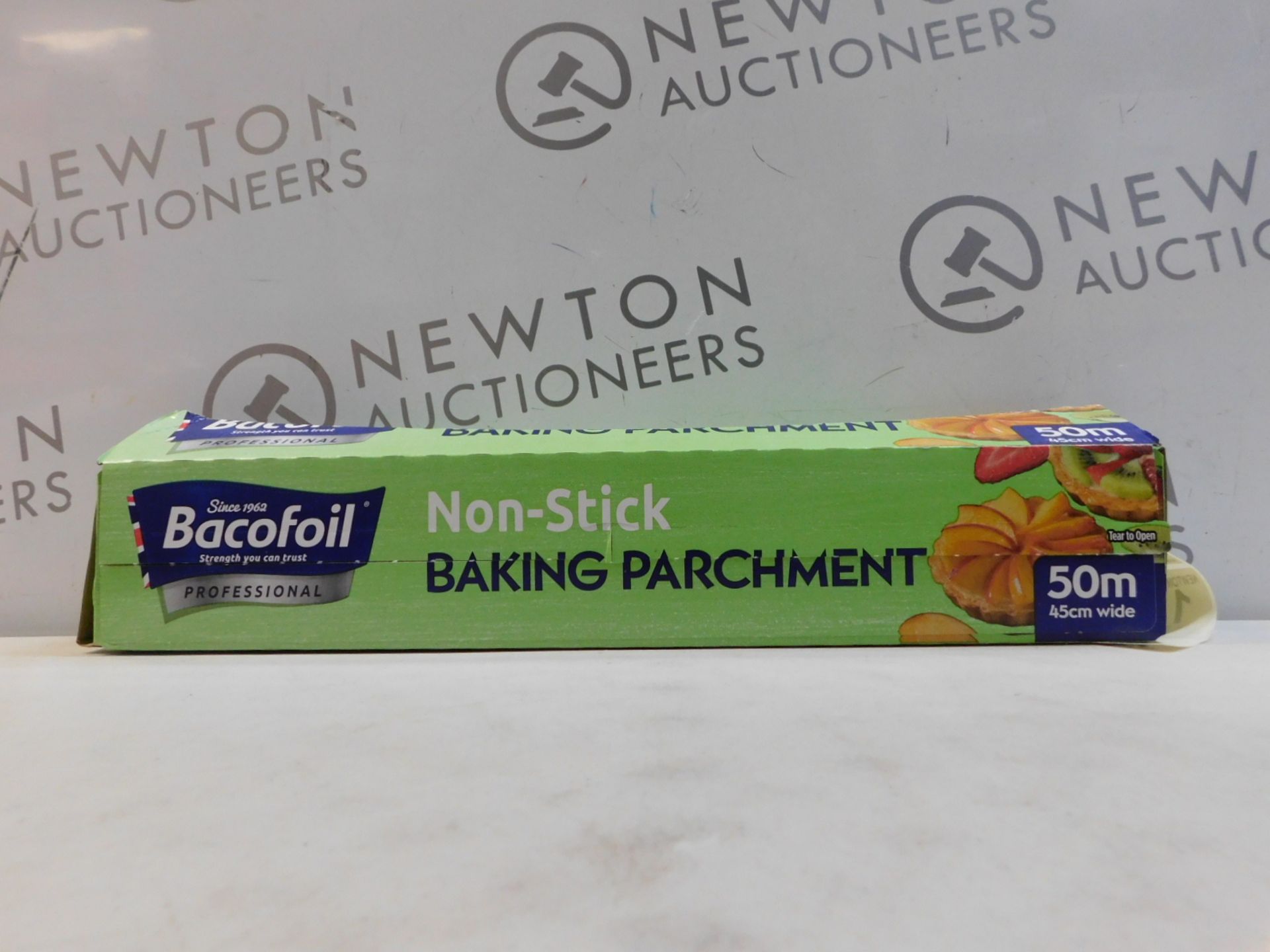 1 BOXED BACOFOIL NON STICK BAKING PARCHMENT RRP Â£29.99