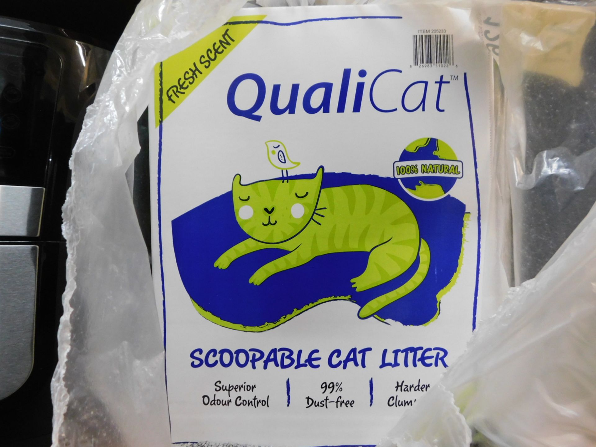 1 BOXED QUALICAT SCOOPABLE CAT LITTER 22.7KG(APPROX) RRP Â£29.99