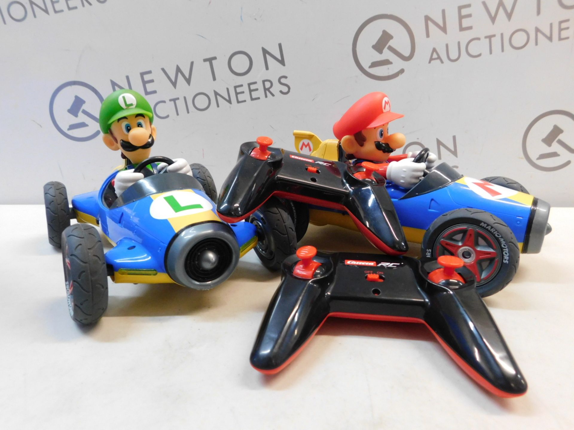 1 CARRERA REMOTE CONTROLLED MARIO RACE KART TOYS WITH SOUND RRP Â£79.99