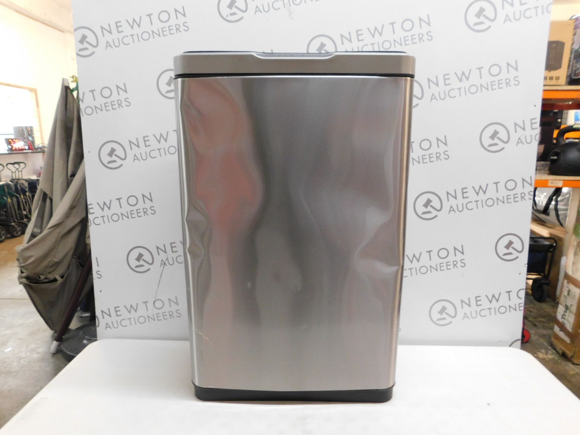 1 SENSIBLE ECO LIVING MOTION SENSOR TRASH CAN RRP Â£149.99 (DENTED)