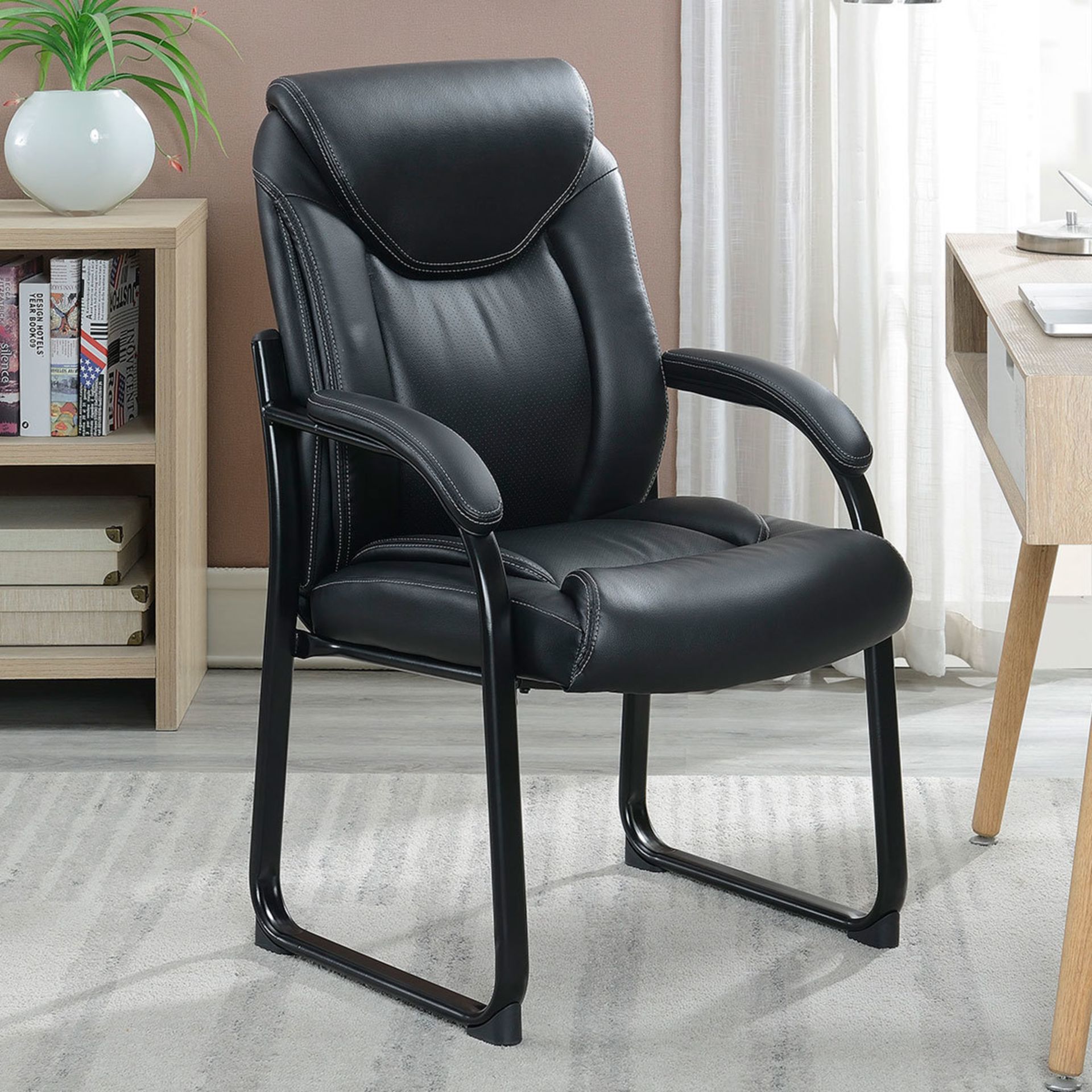 1 TRUE INNOVATIONS BLACK BONDED LEATHER OFFICE GUEST CHAIR RRP Â£119.99 (SPARES AND REPAIRS, SIDE