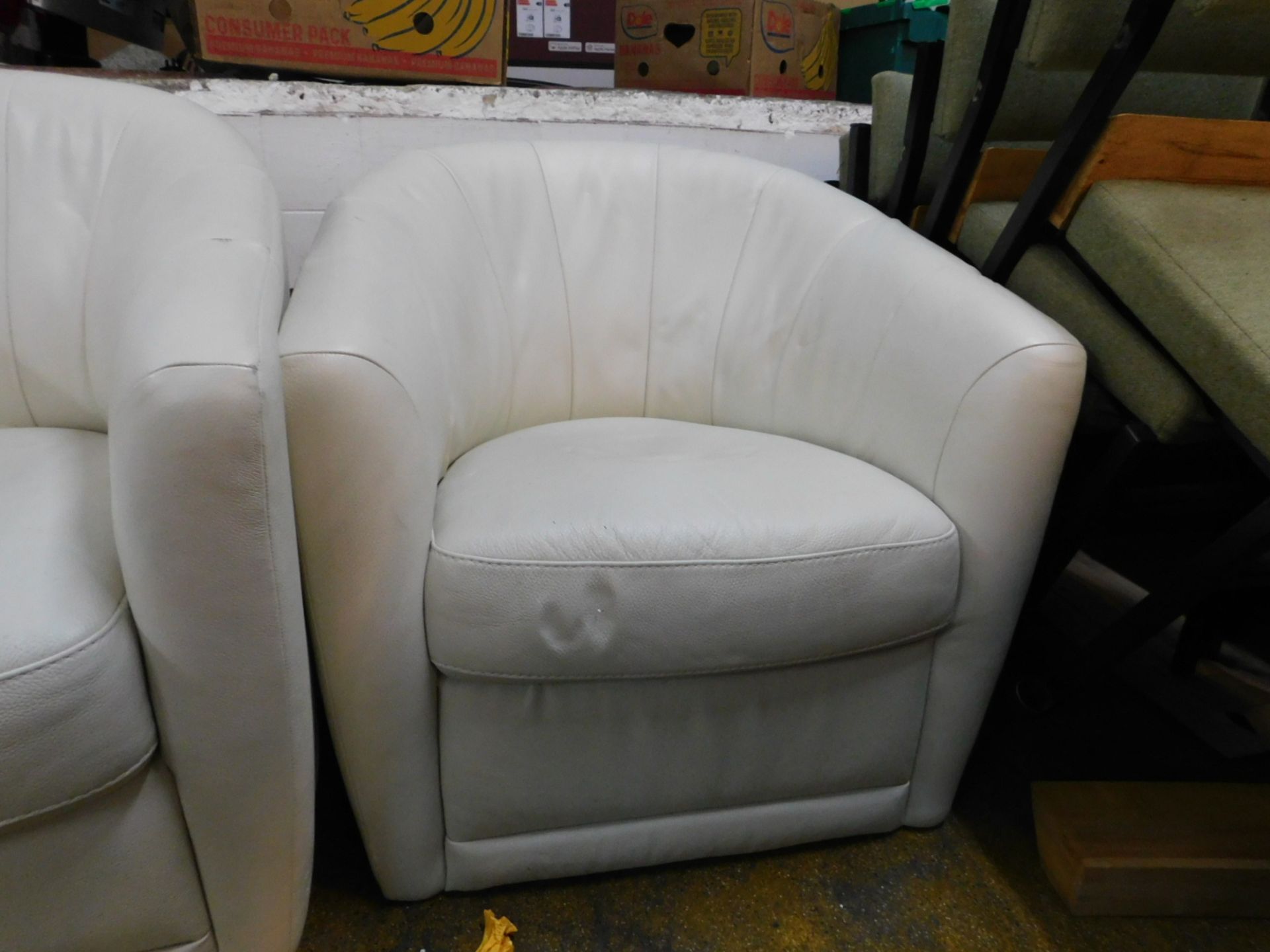 1 NATUZZI GROUP CORA CREAM LEATHER SWIVEL CHAIR RRP Â£399 (SWIVEL BASE BROKEN)