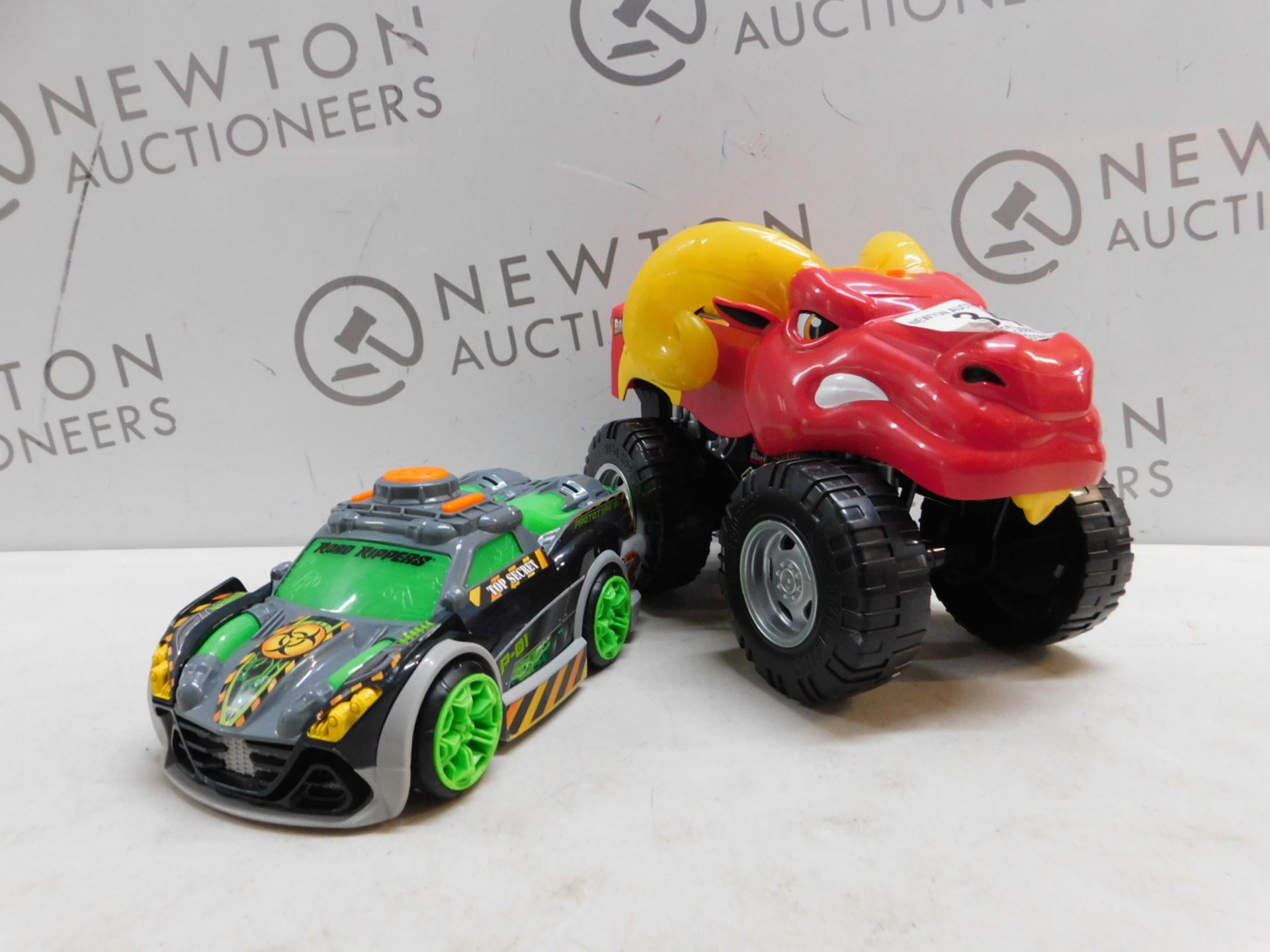 1 ROAD RIPPERS WHEELIE MONSTERS TRUCK AND CAR RRP Â£19