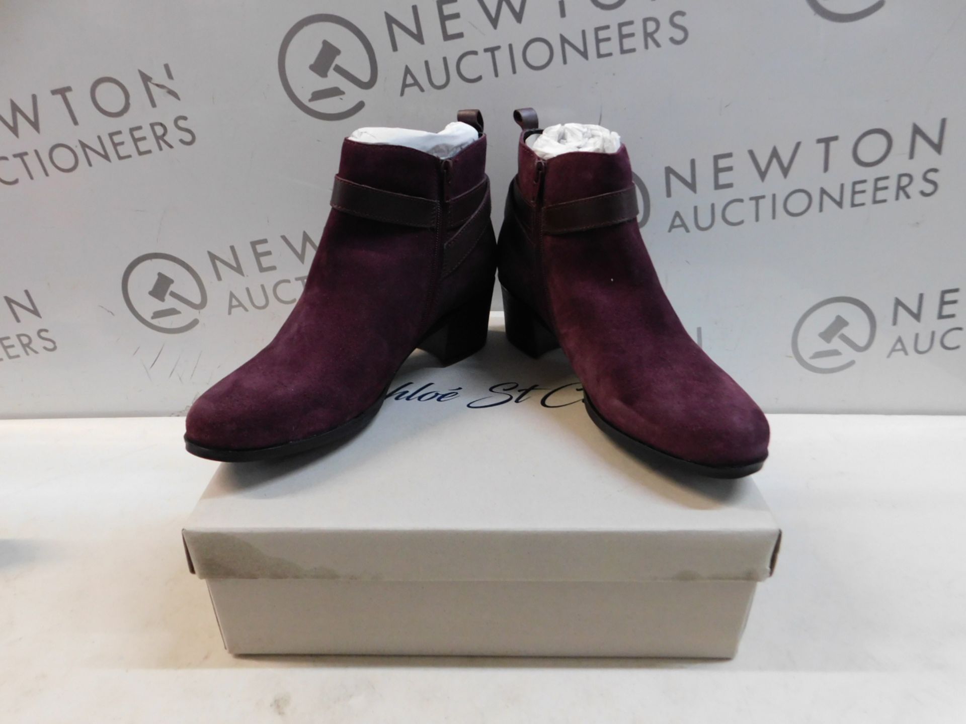 1 BOXED LADIES CHLOE ST CLAIR SUEDE ANGLE SHOES RRP Â£99