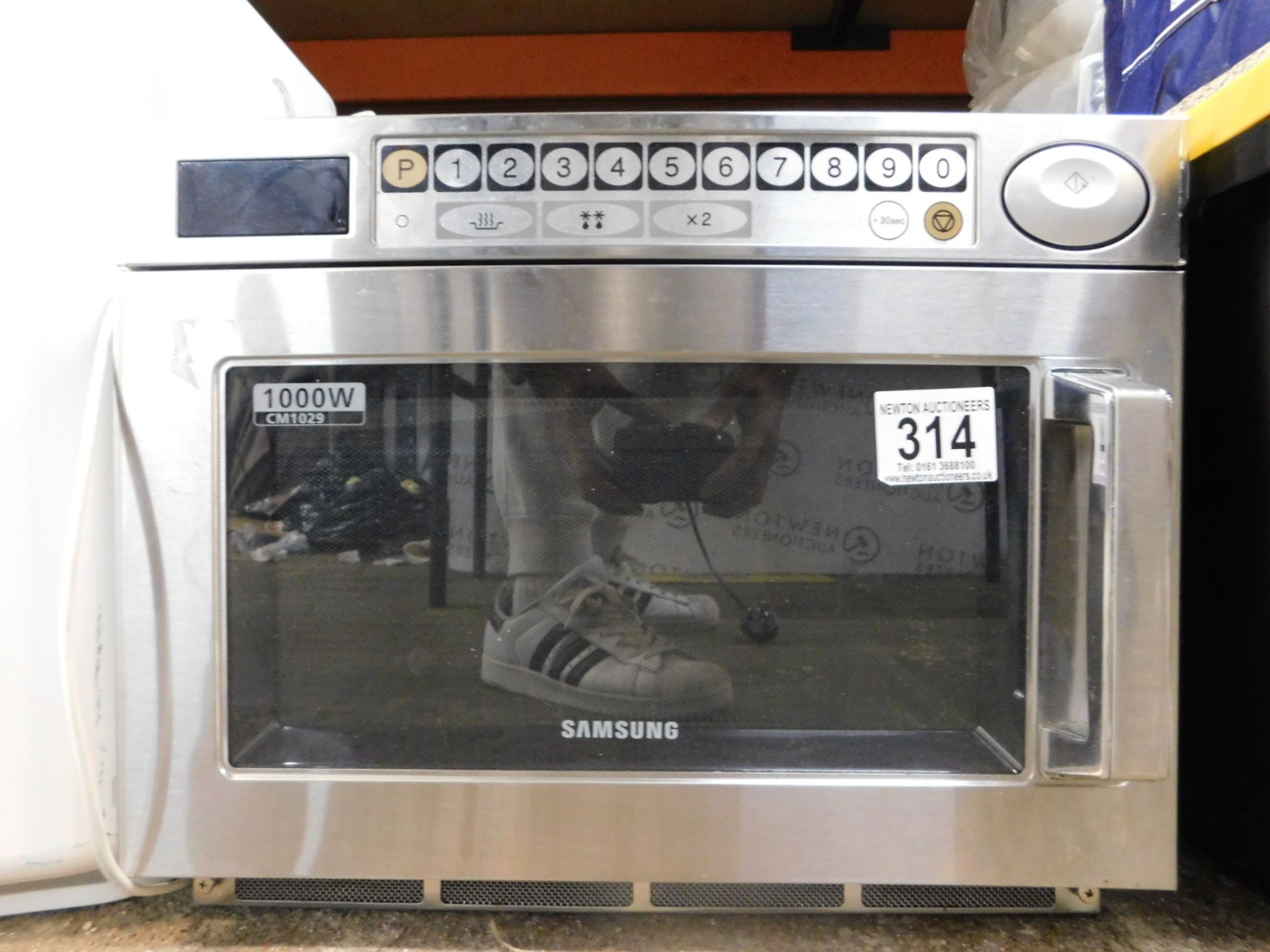 1 SAMSUNG CM1029 1000W COMMERCIAL MICROWAVE OVEN RRP Â£399.99